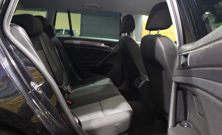 VW Golf Variant 1.6 TDi Sportline