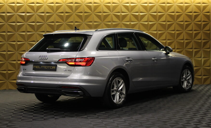 Audi A4 Avant 30 TDI S tronic