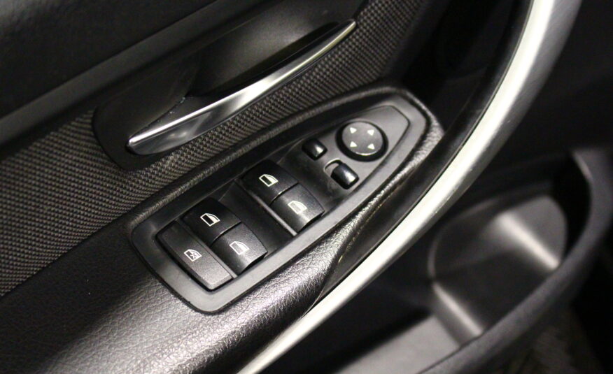 BMW 318 d Touring Auto Line Luxury