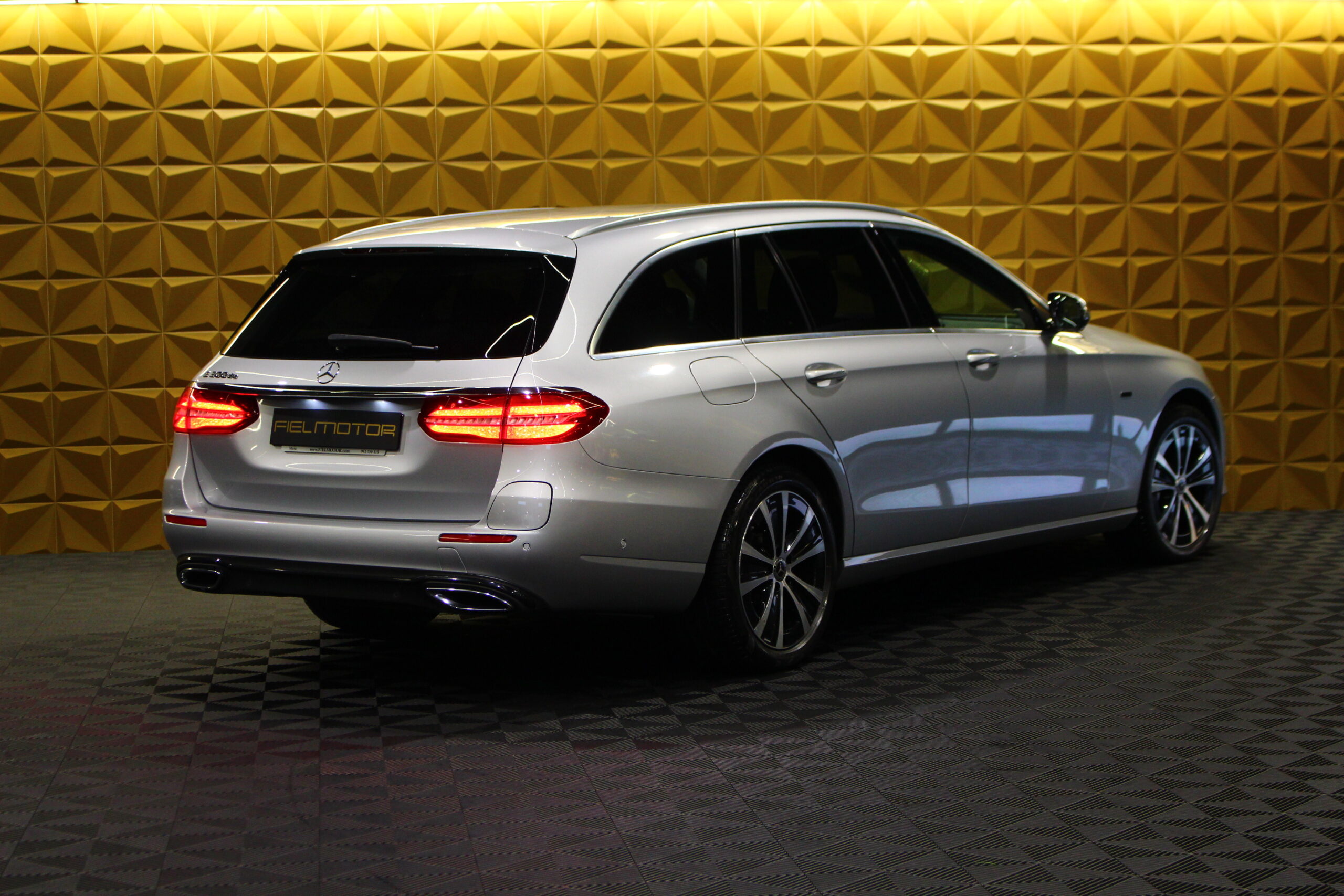 Mercedes-Benz E300de EQPOWER