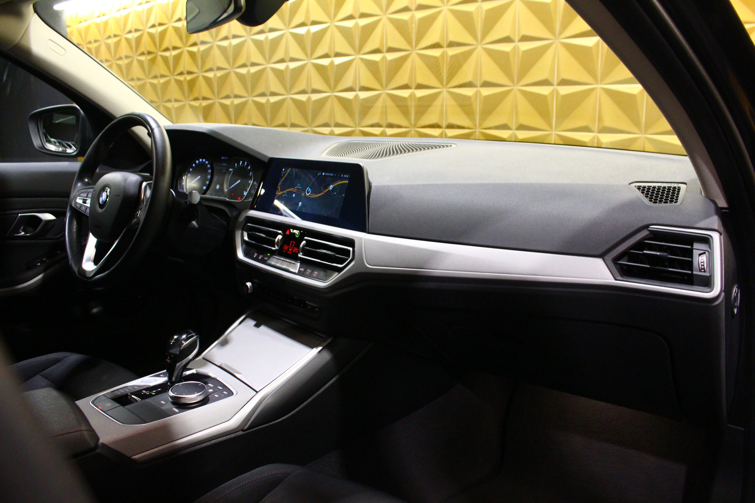 BMW 330 e Touring Line Sport Auto