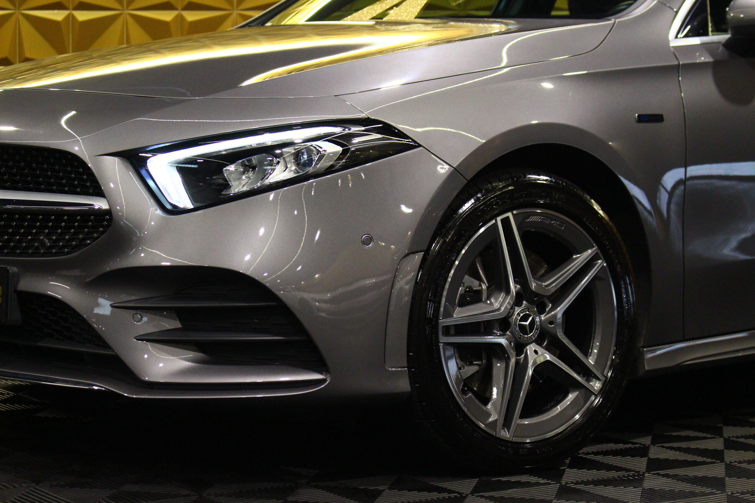 MERCEDES-BENZ A 250 Limousine Plug-in Hybrid