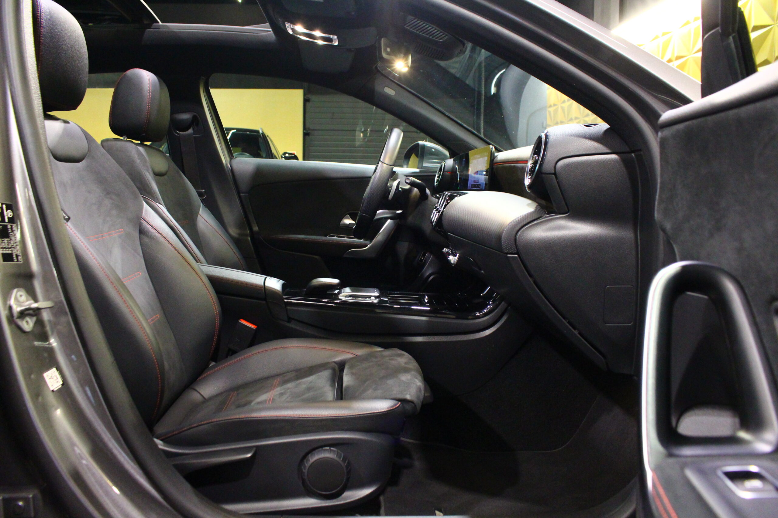 MERCEDES-BENZ A 250 Limousine Plug-in Hybrid