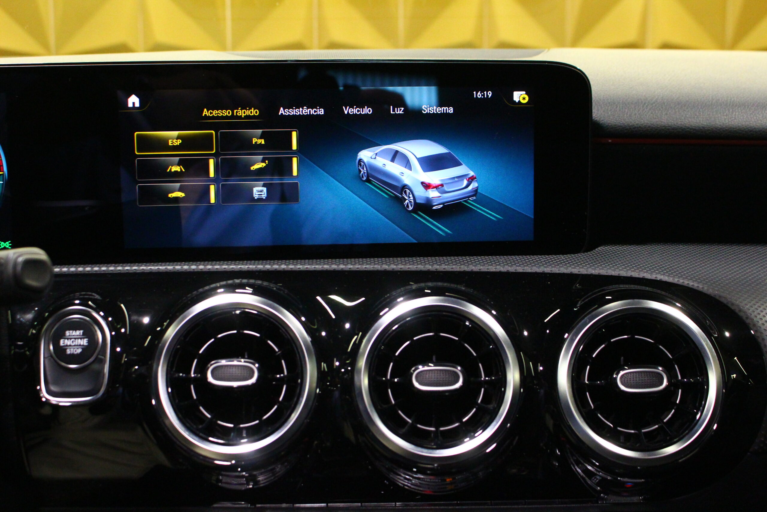 MERCEDES-BENZ A 250 Limousine Plug-in Hybrid