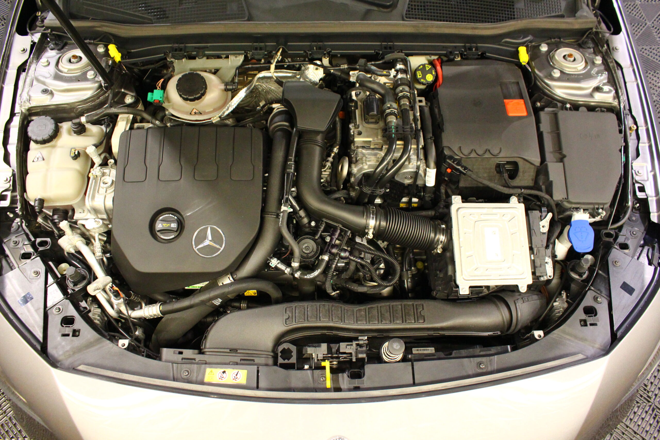 MERCEDES-BENZ A 250 Limousine Plug-in Hybrid