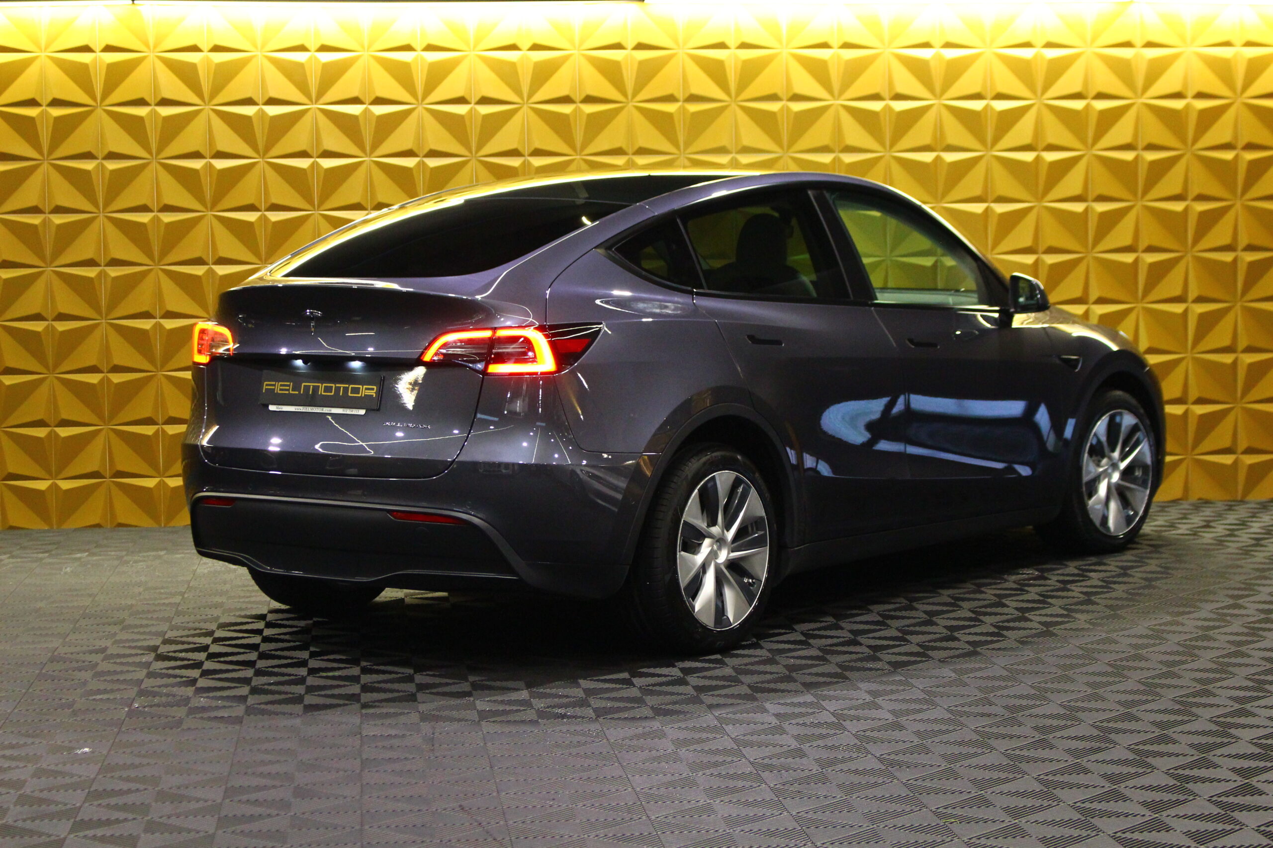 Tesla Model Y Long Range Tração Integral