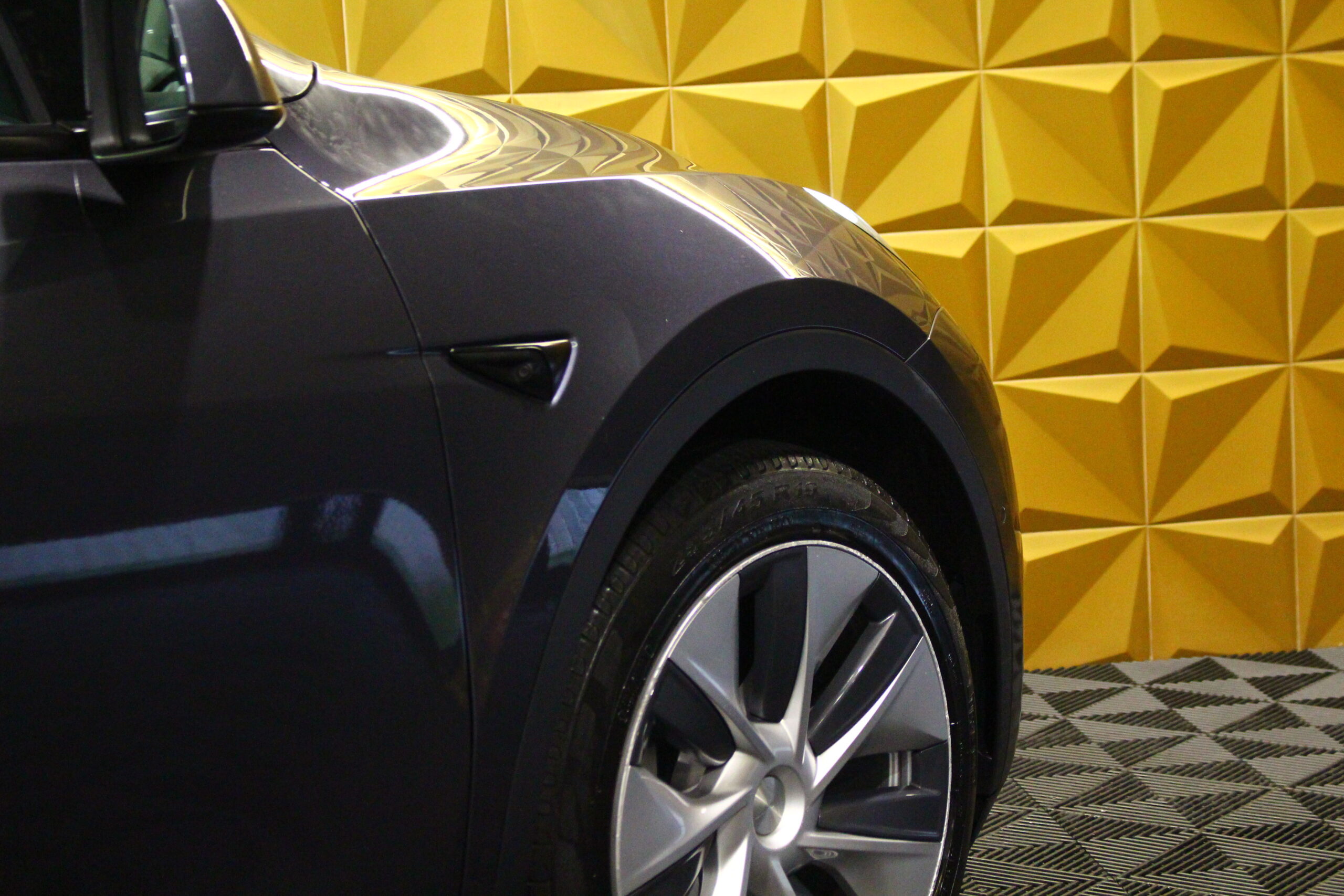 Tesla Model Y Long Range Tração Integral