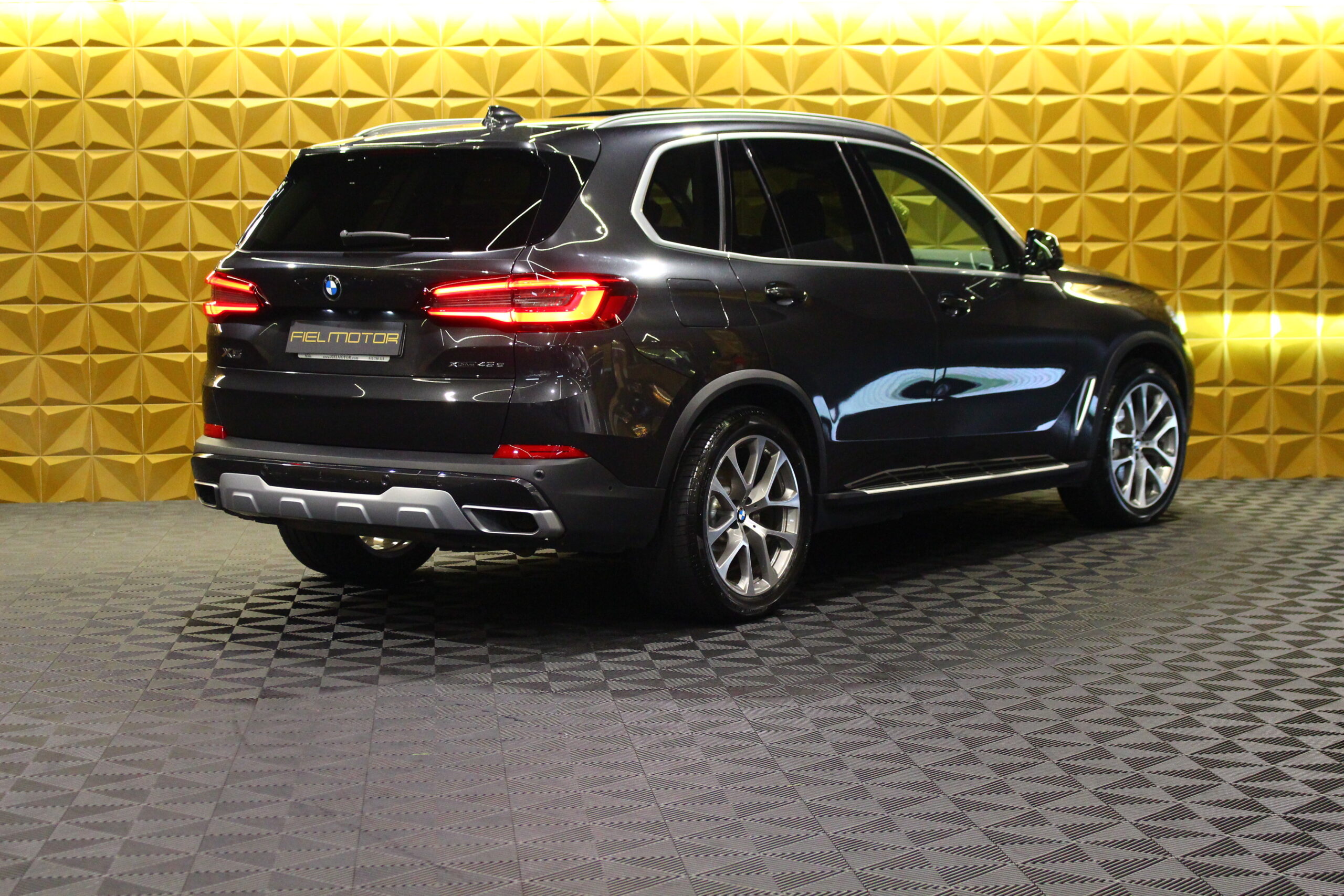 BMW X5 xDrive45e xLine