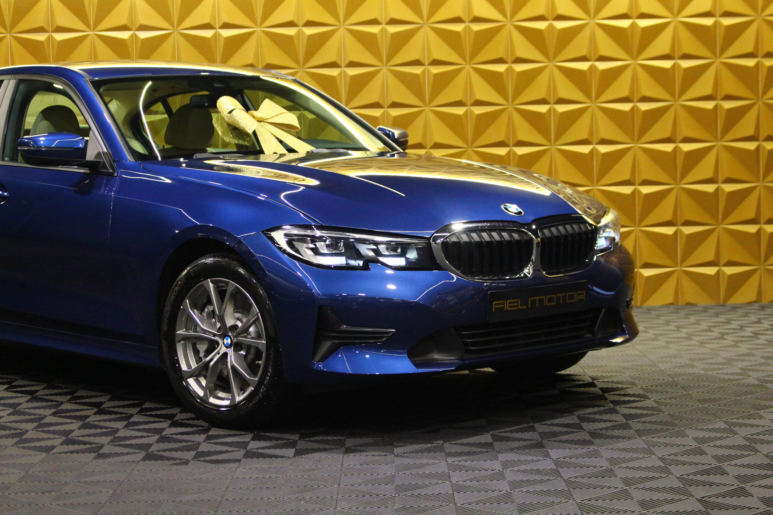 BMW 330 e Line Luxury Auto