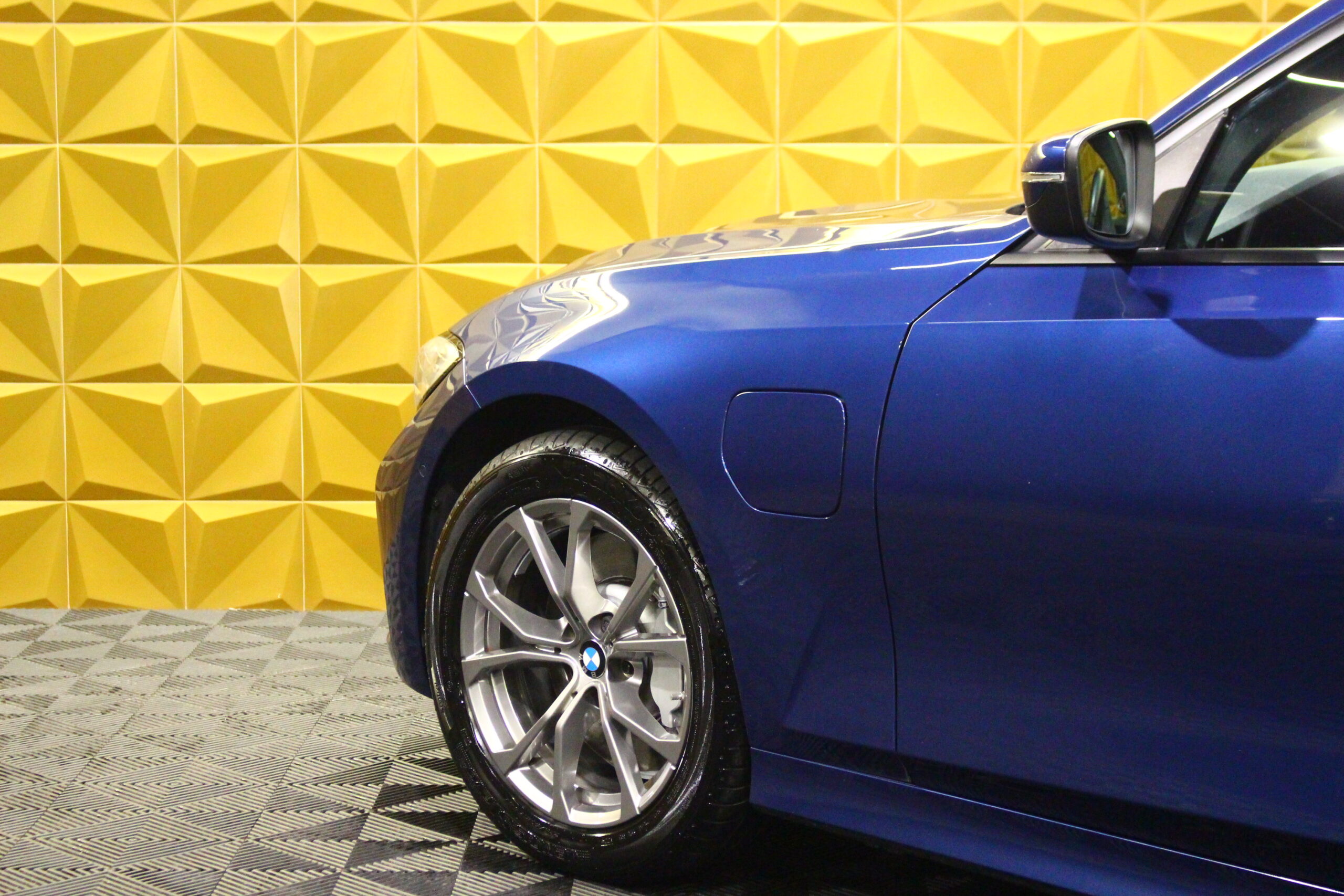 BMW 330 e Line Luxury Auto