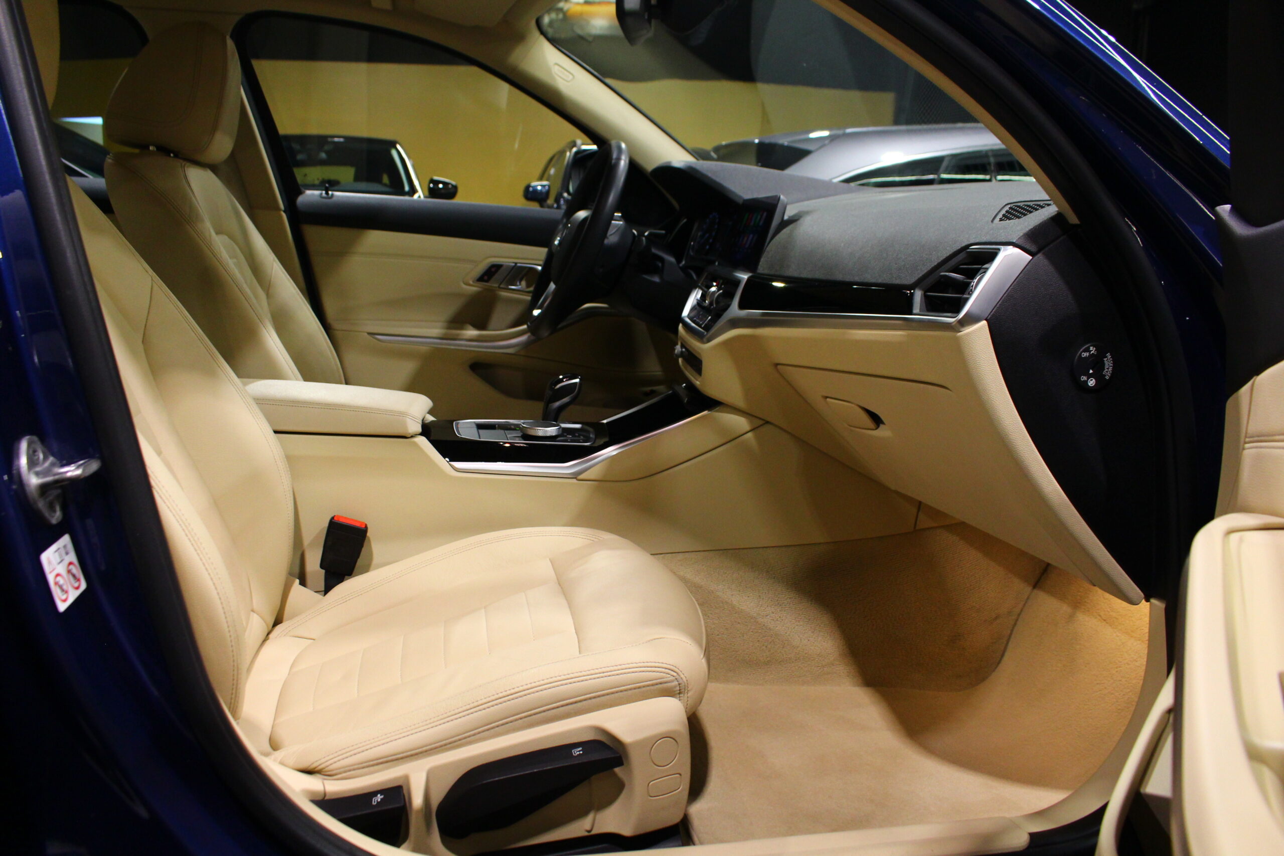 BMW 330 e Line Luxury Auto