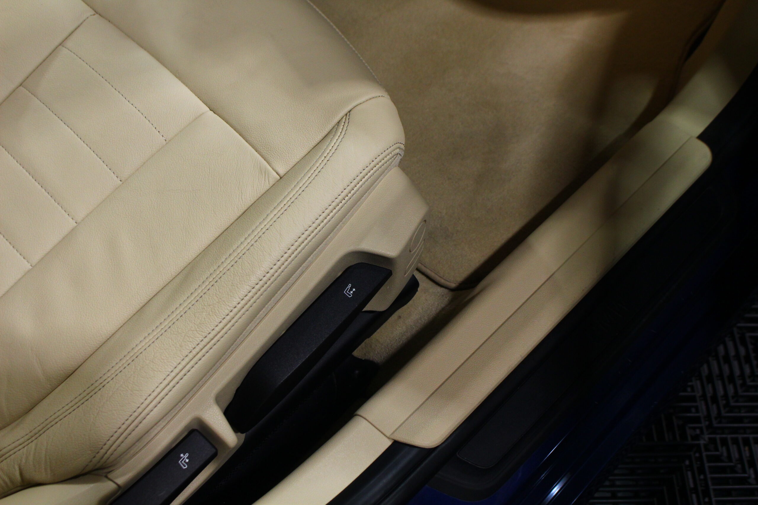 BMW 330 e Line Luxury Auto