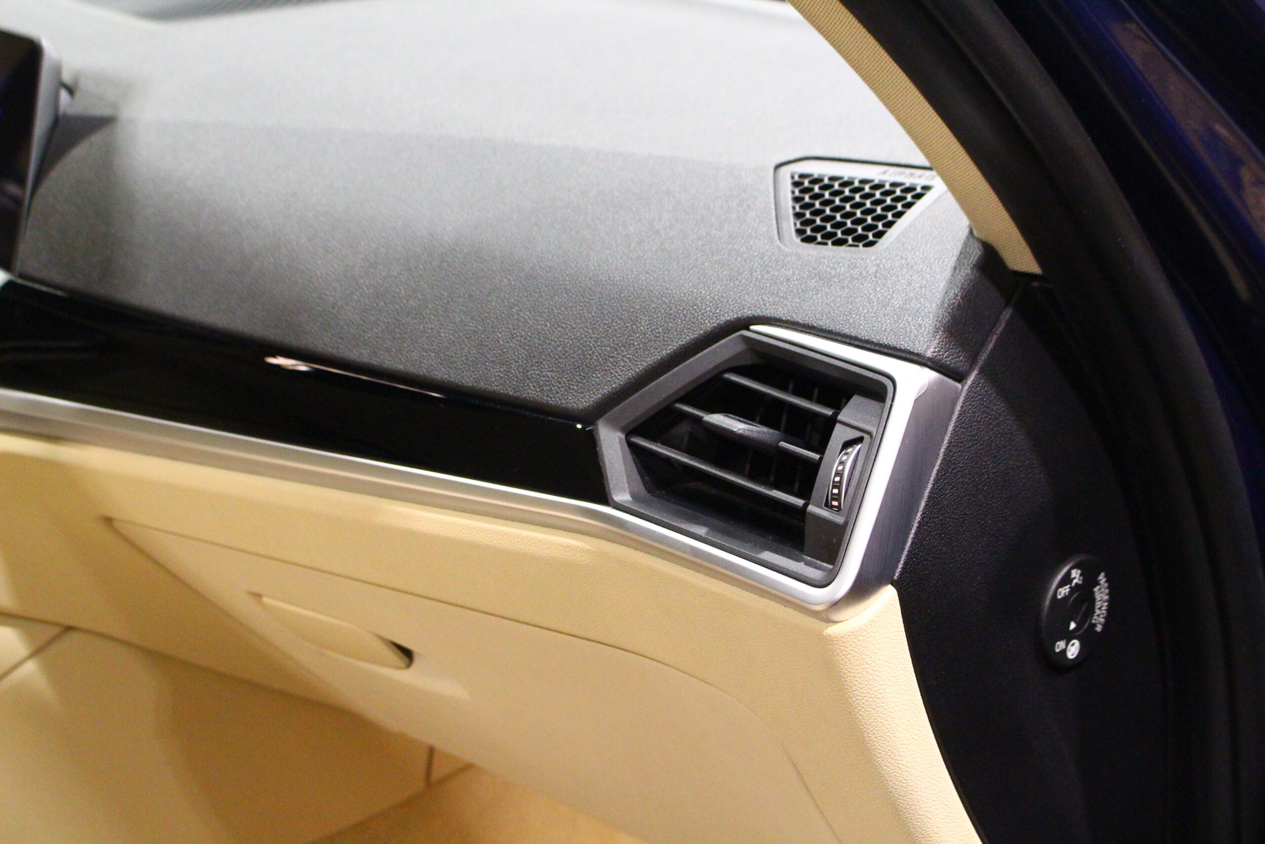 BMW 330 e Line Luxury Auto