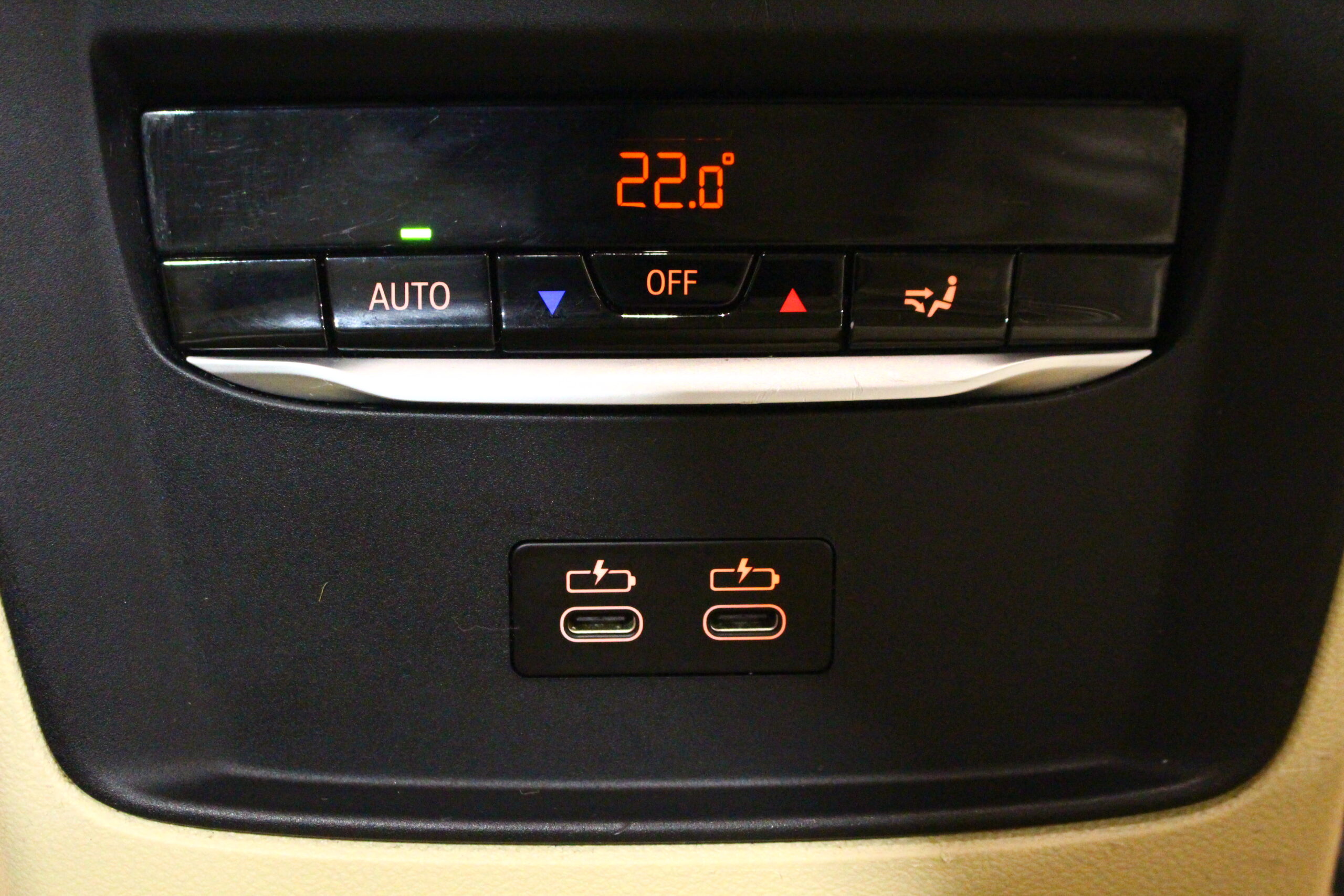 BMW 330 e Line Luxury Auto