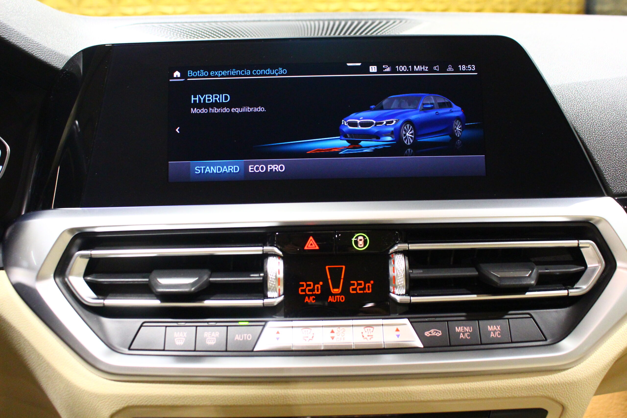 BMW 330 e Line Luxury Auto