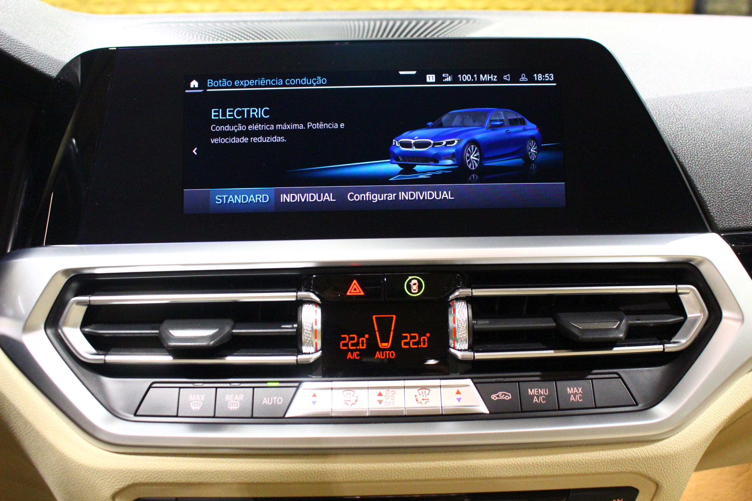 BMW 330 e Line Luxury Auto