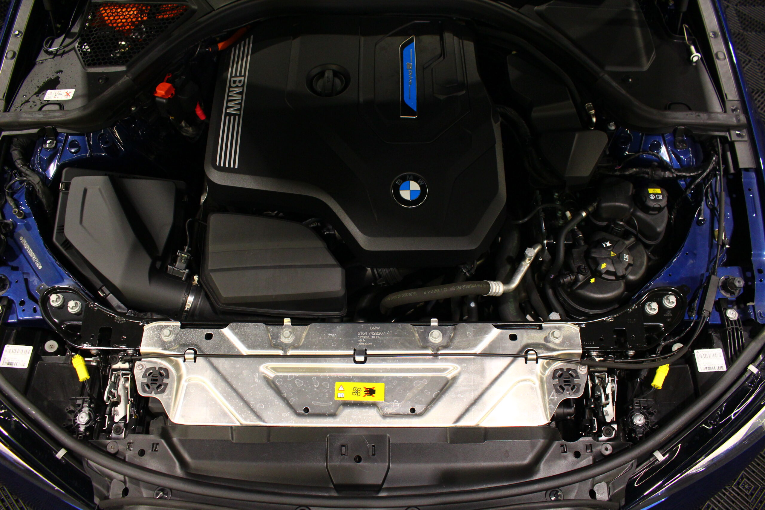 BMW 330 e Line Luxury Auto