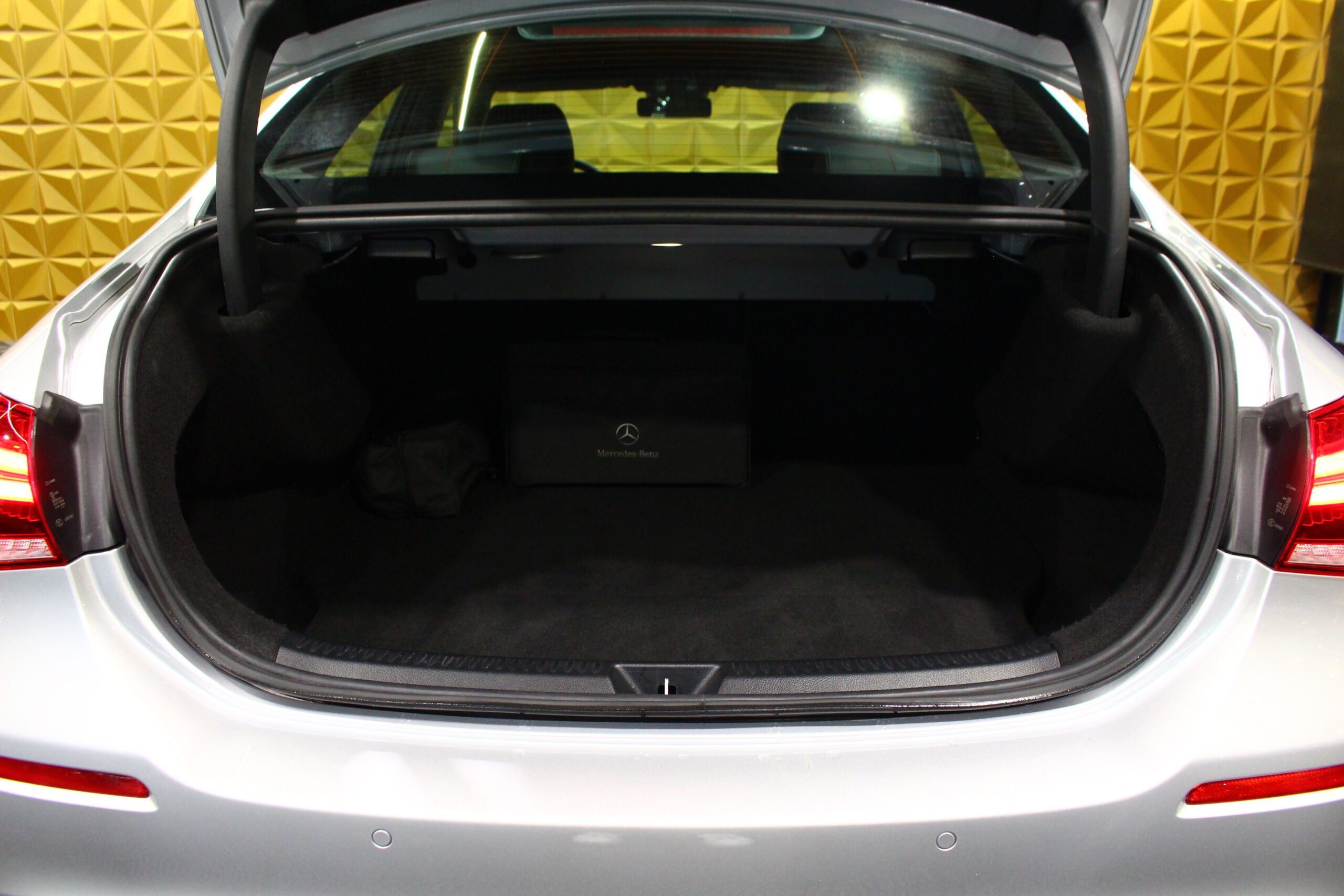 Mercedes-Benz A 250 e Progressive