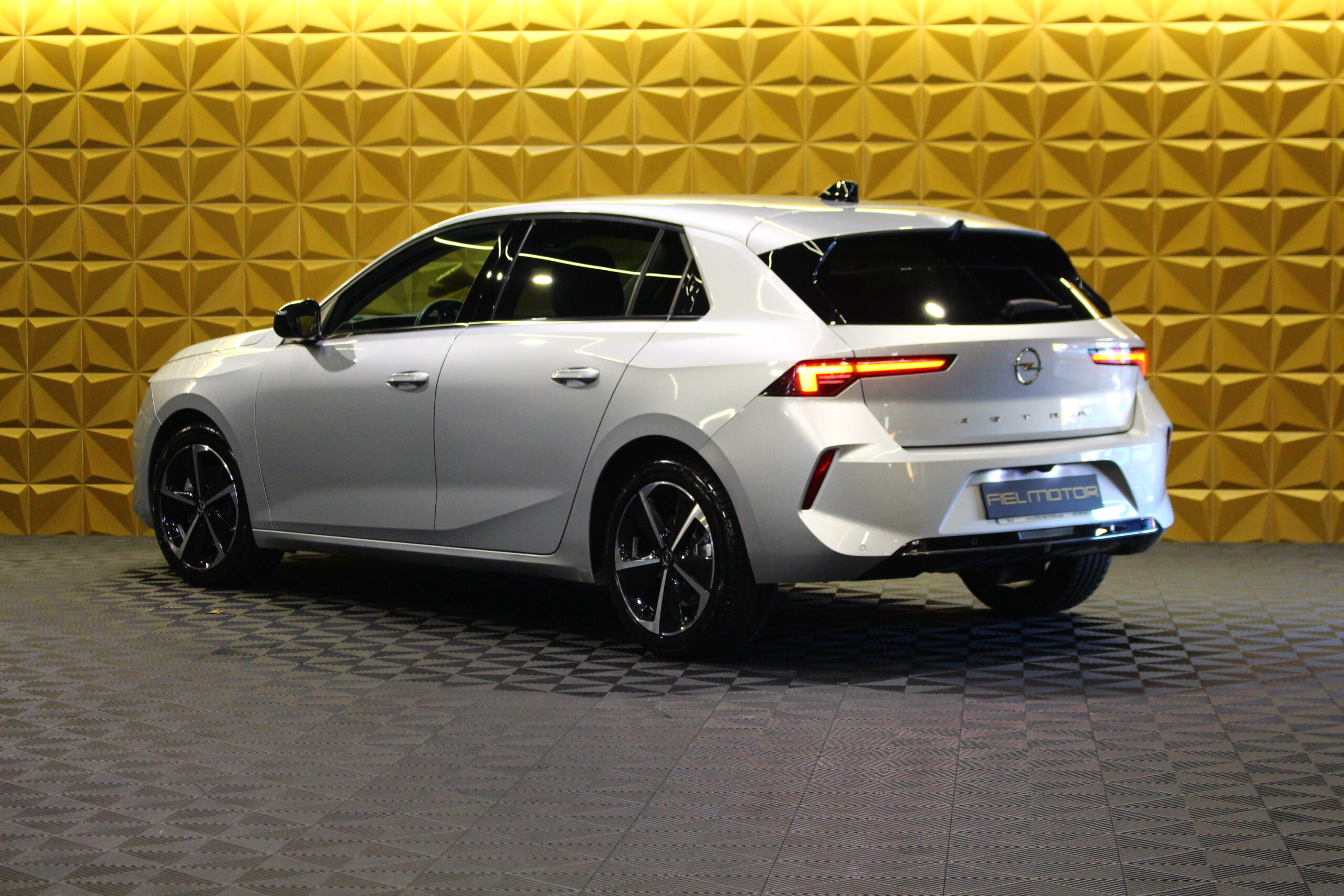 Opel Astra 1.5 D Elegance