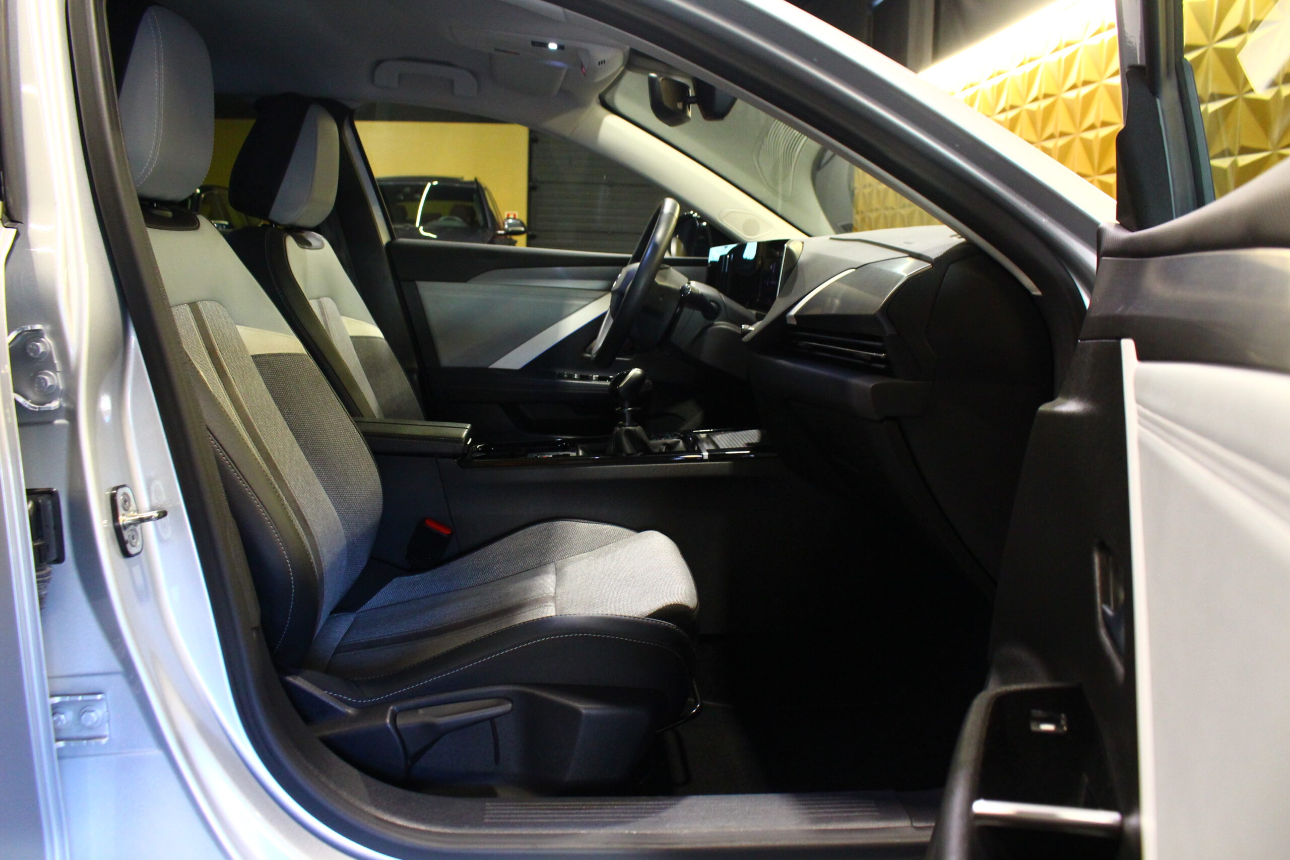 Opel Astra 1.5 D Elegance