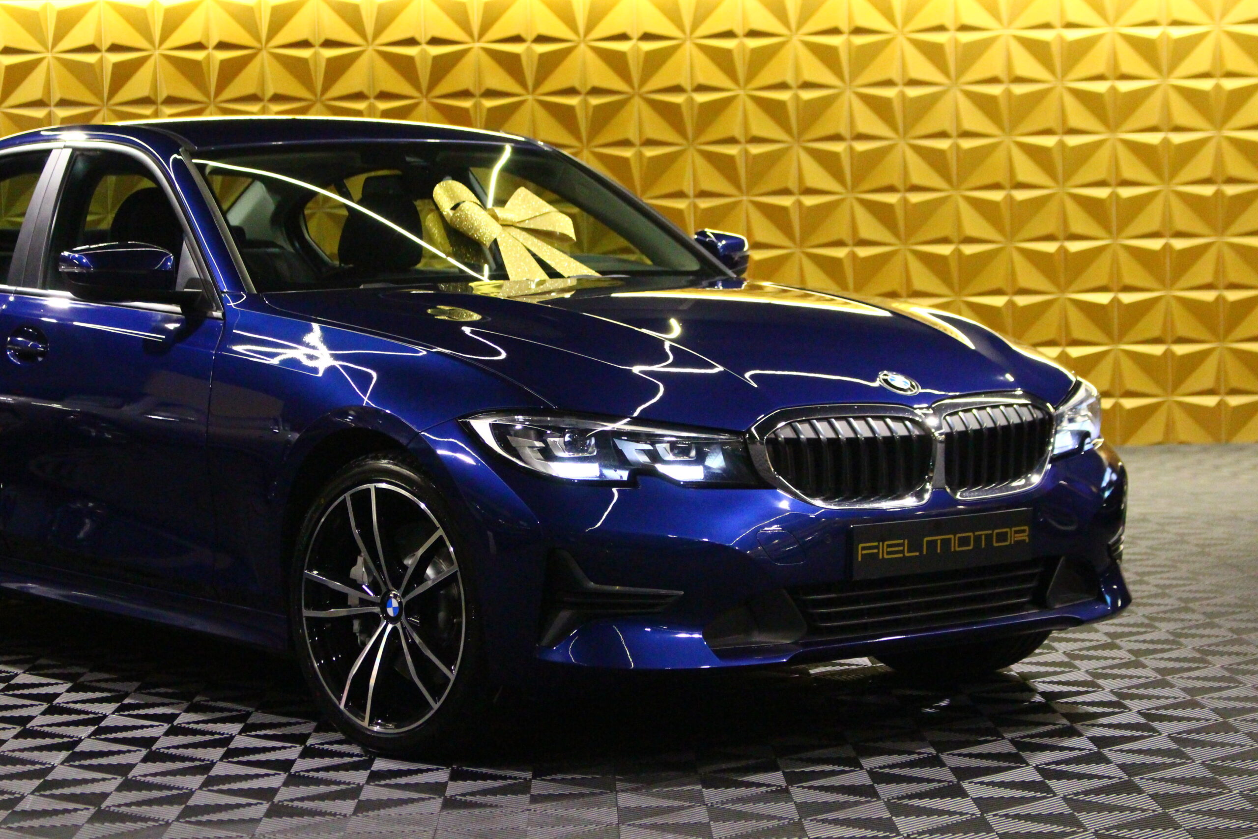 BMW 330 e Line Luxury Auto