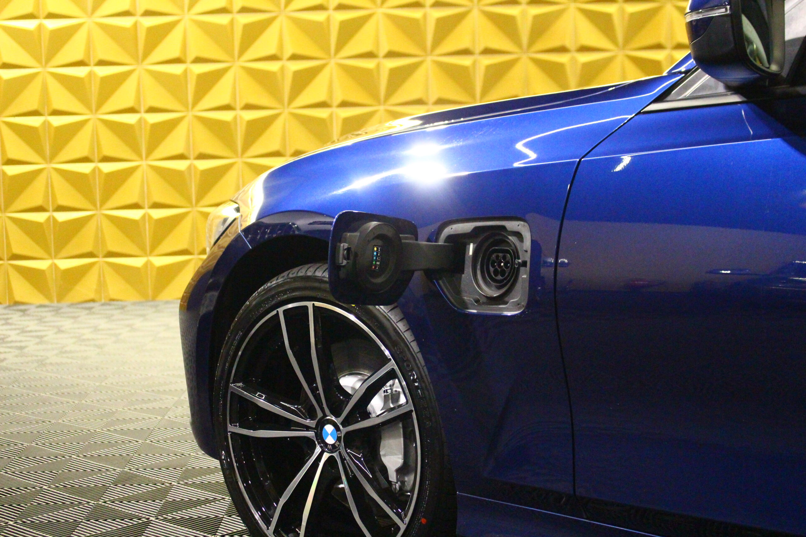 BMW 330 e Line Luxury Auto