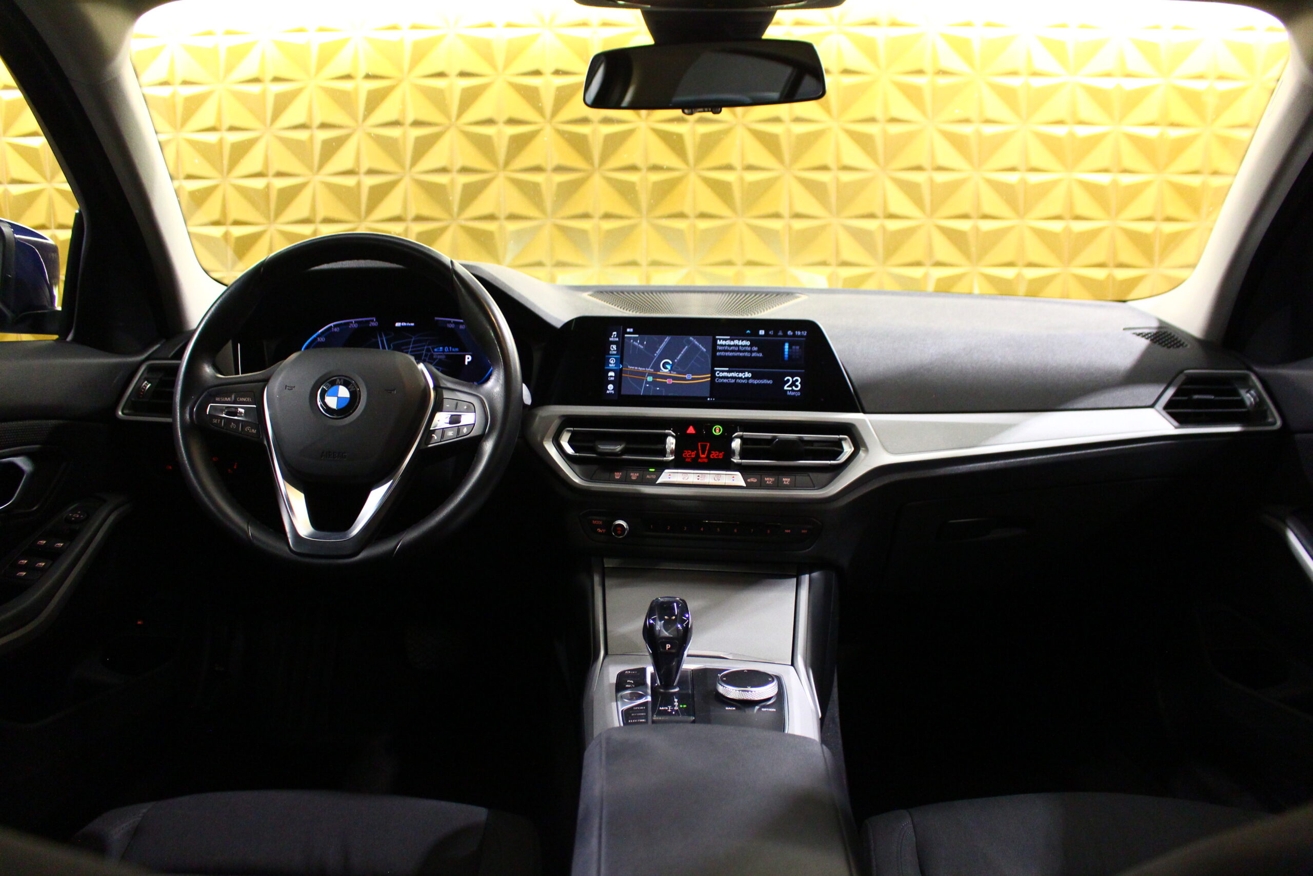 BMW 330 e Line Luxury Auto