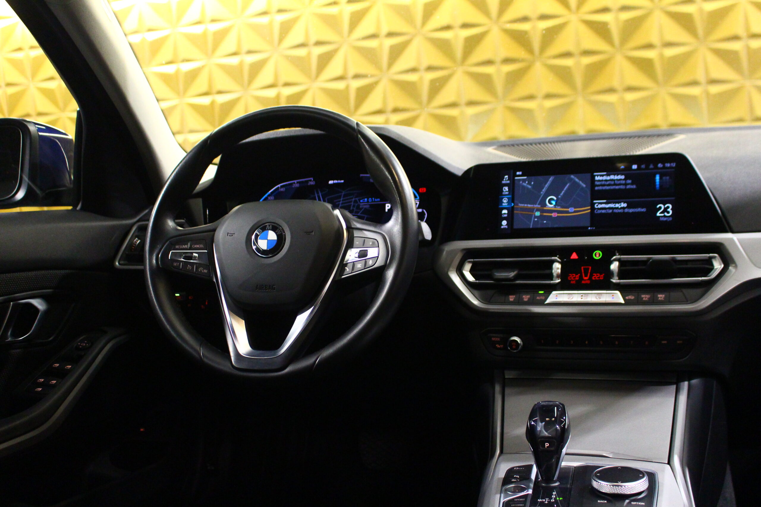 BMW 330 e Line Luxury Auto