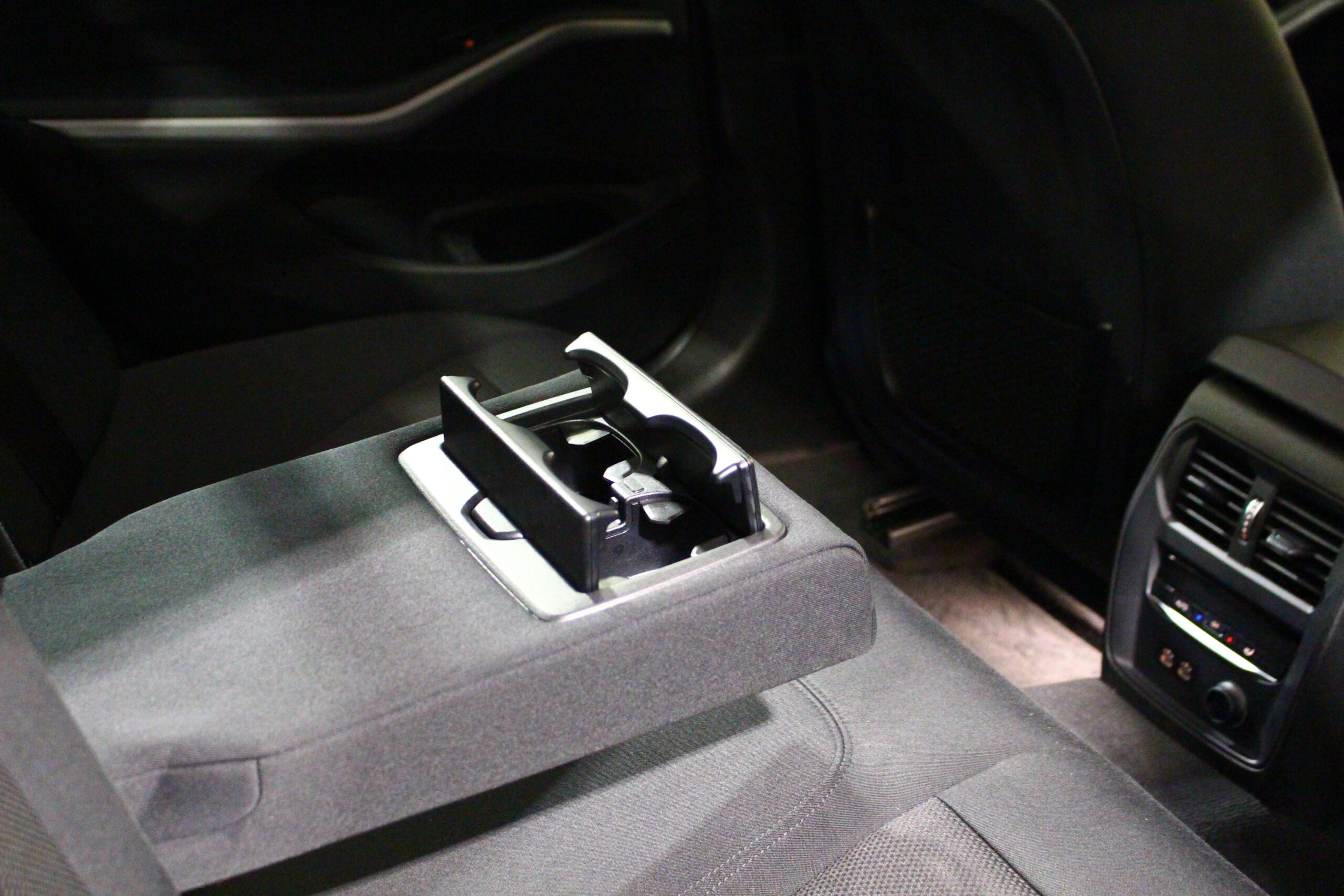 BMW 330 e Line Luxury Auto