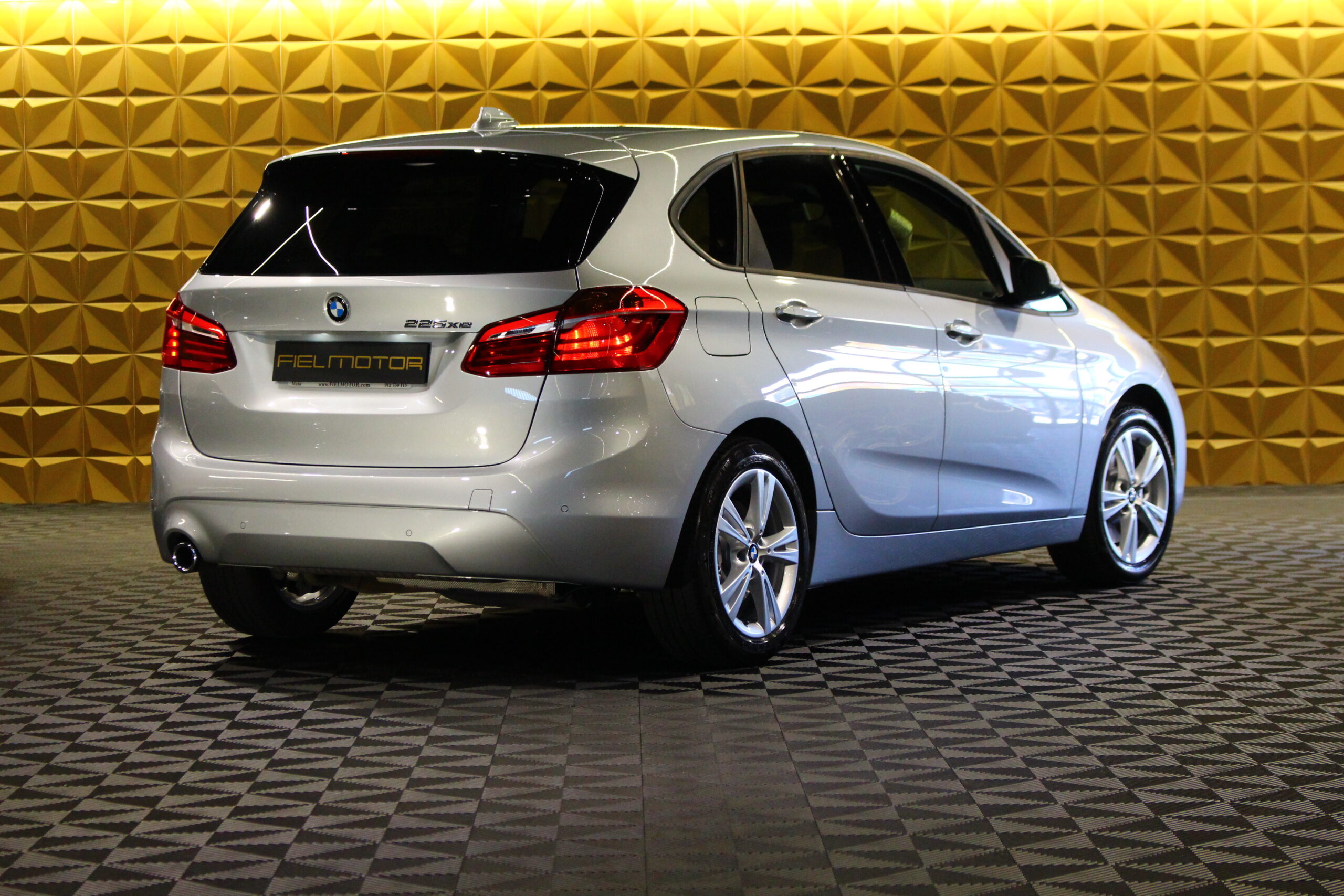 BMW 225xe Active Tourer Line Luxury