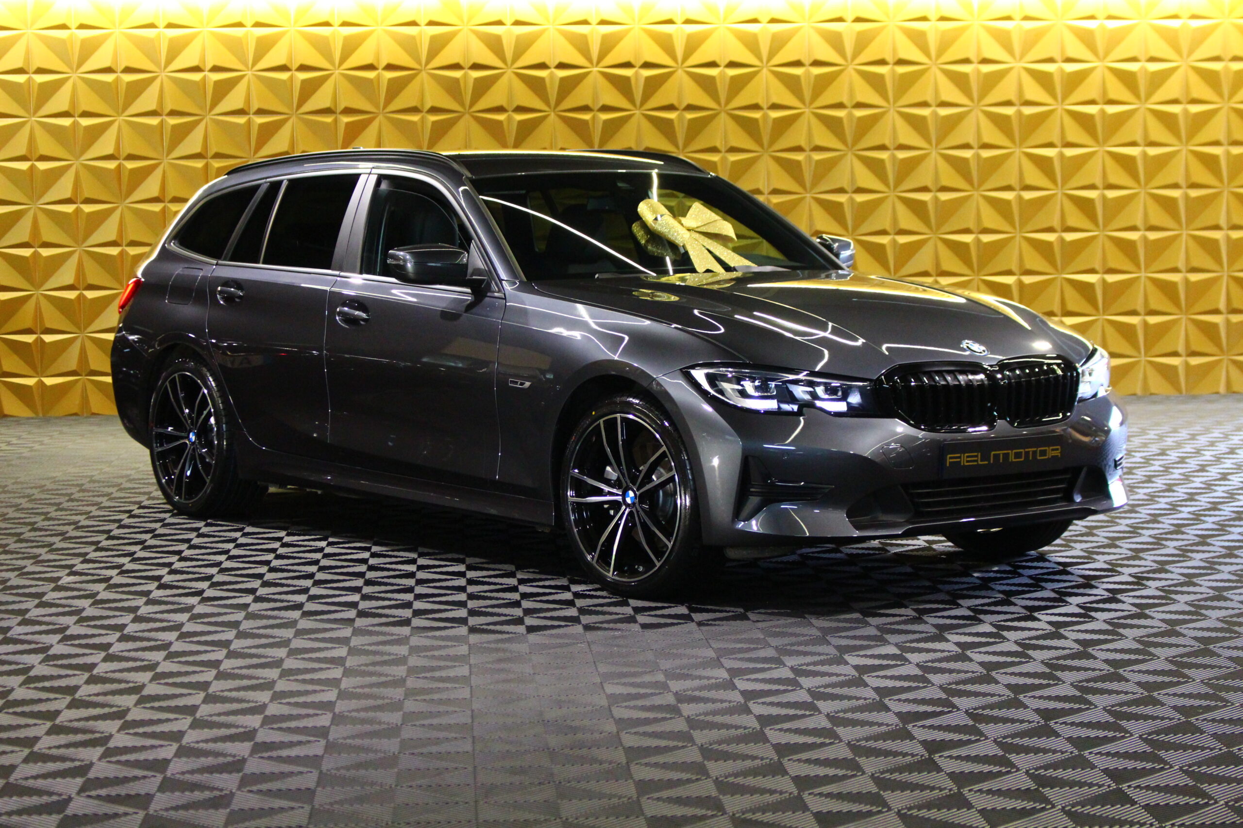 BMW 320 e Line Sport Auto