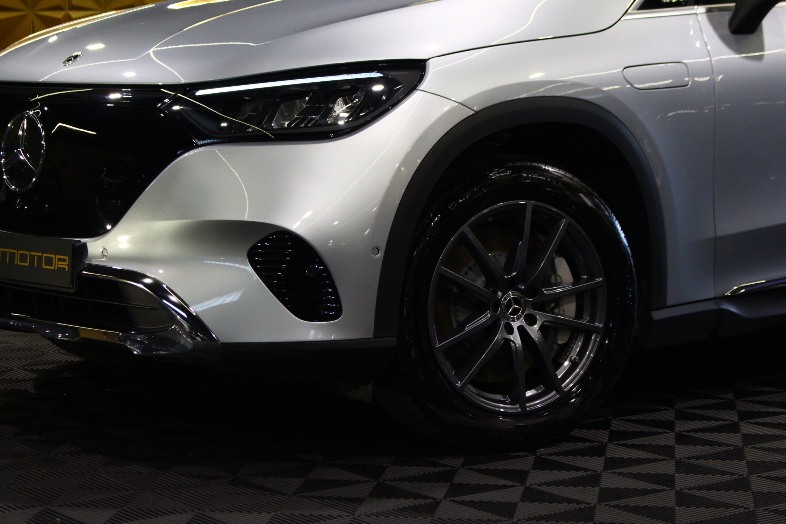 Mercedes-Benz EQE SUV 300 Edition