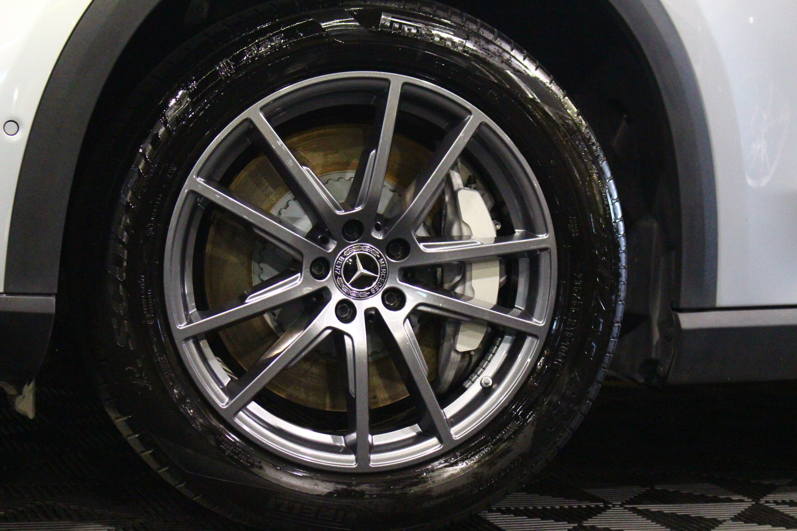 Mercedes-Benz EQE SUV 300 Edition