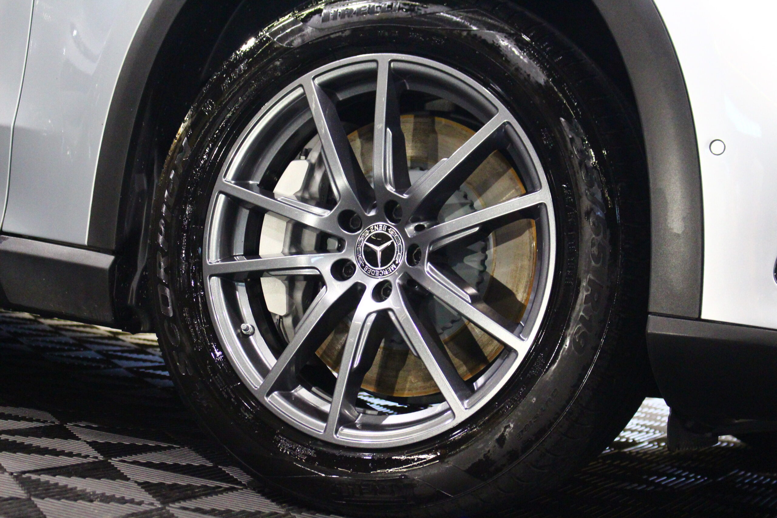 Mercedes-Benz EQE SUV 300 Edition