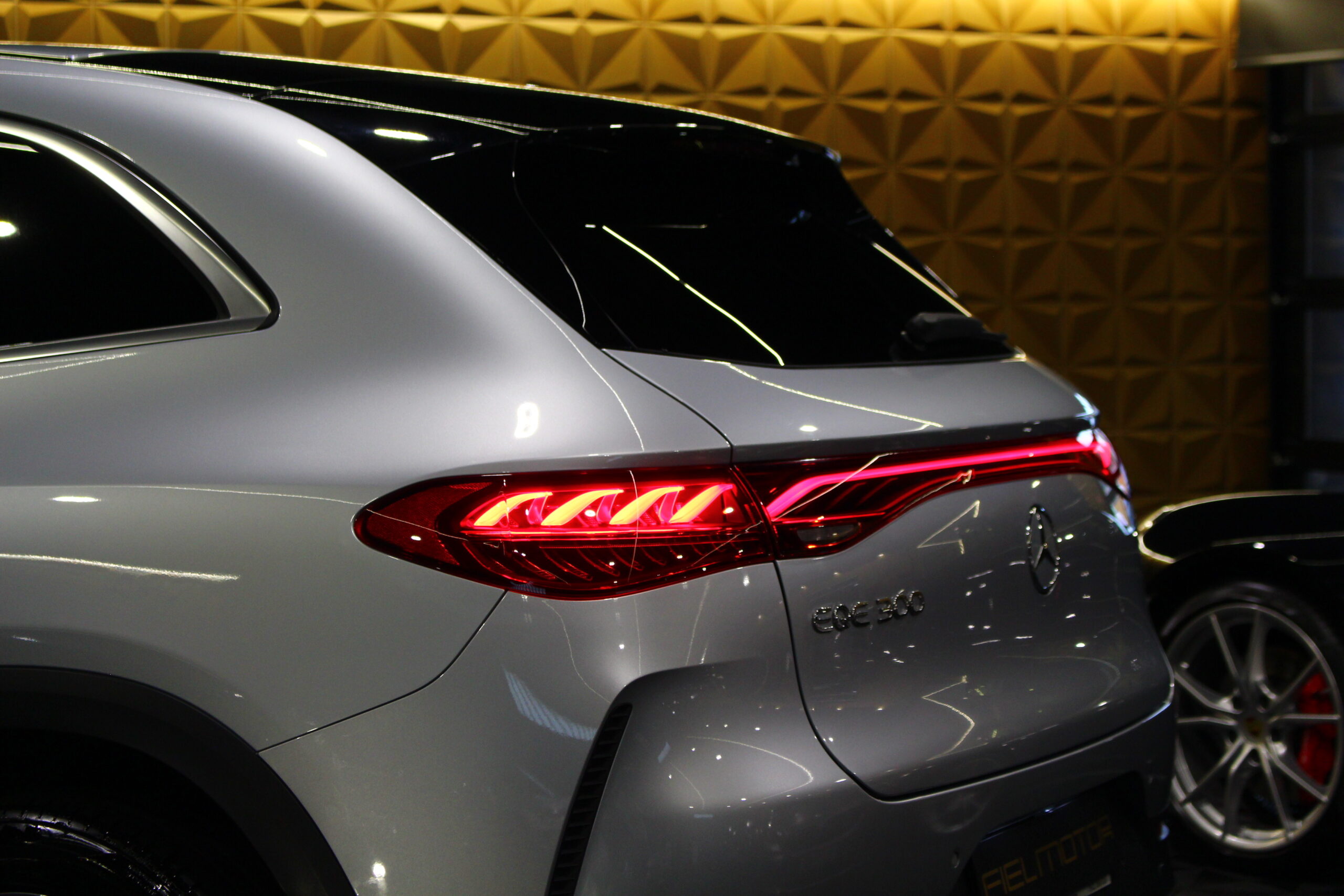 Mercedes-Benz EQE SUV 300 Edition