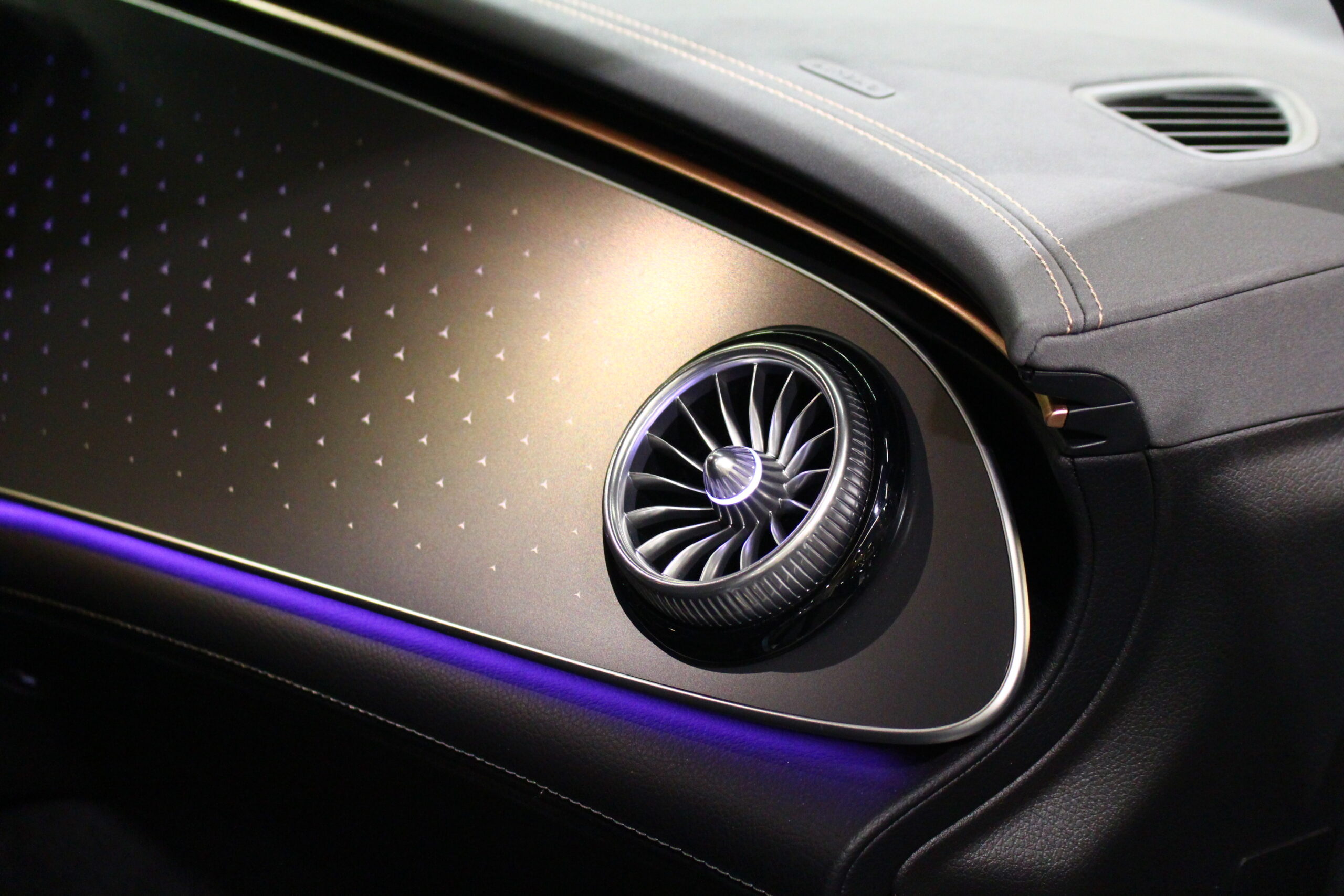 Mercedes-Benz EQE SUV 300 Edition