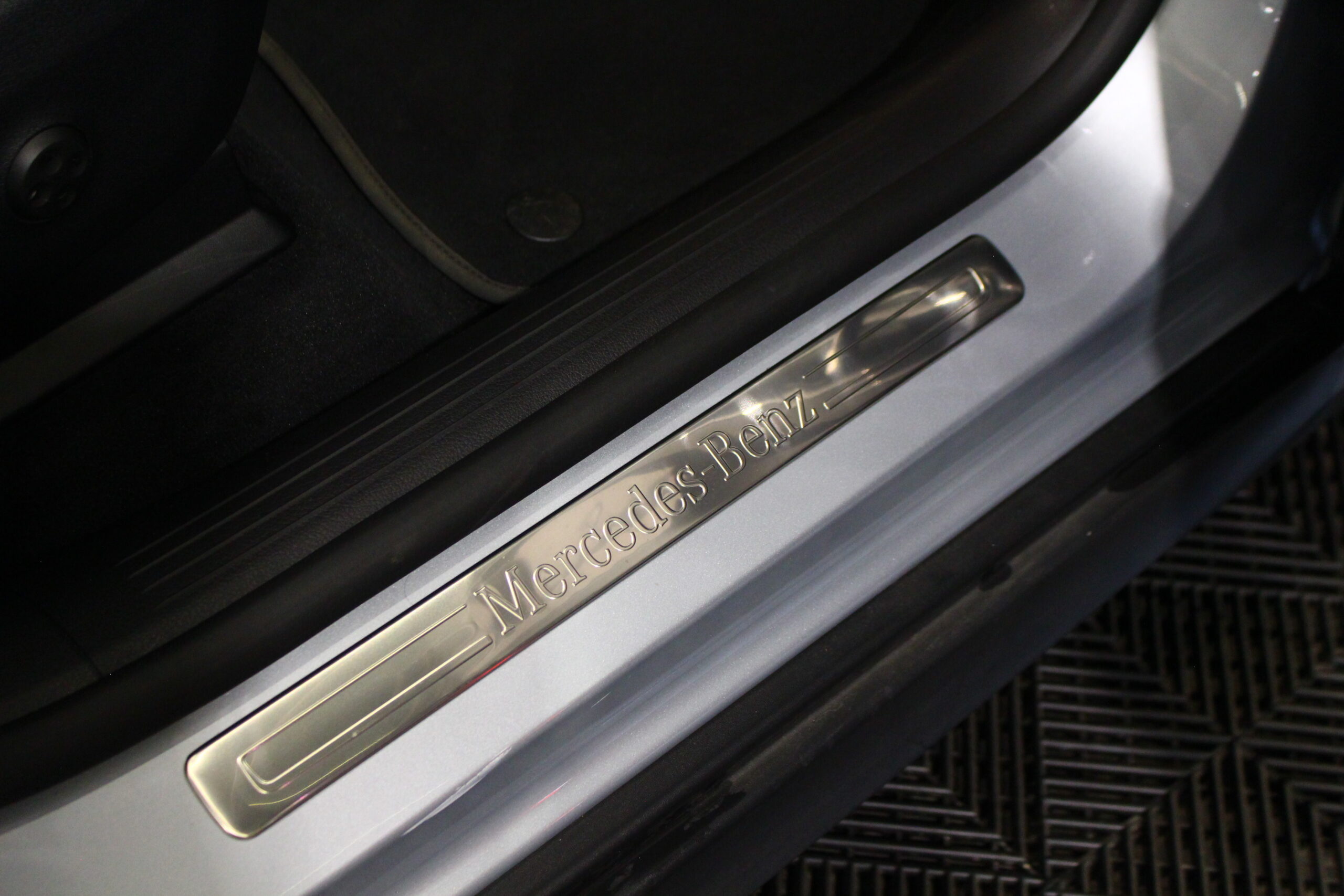 Mercedes-Benz EQE SUV 300 Edition