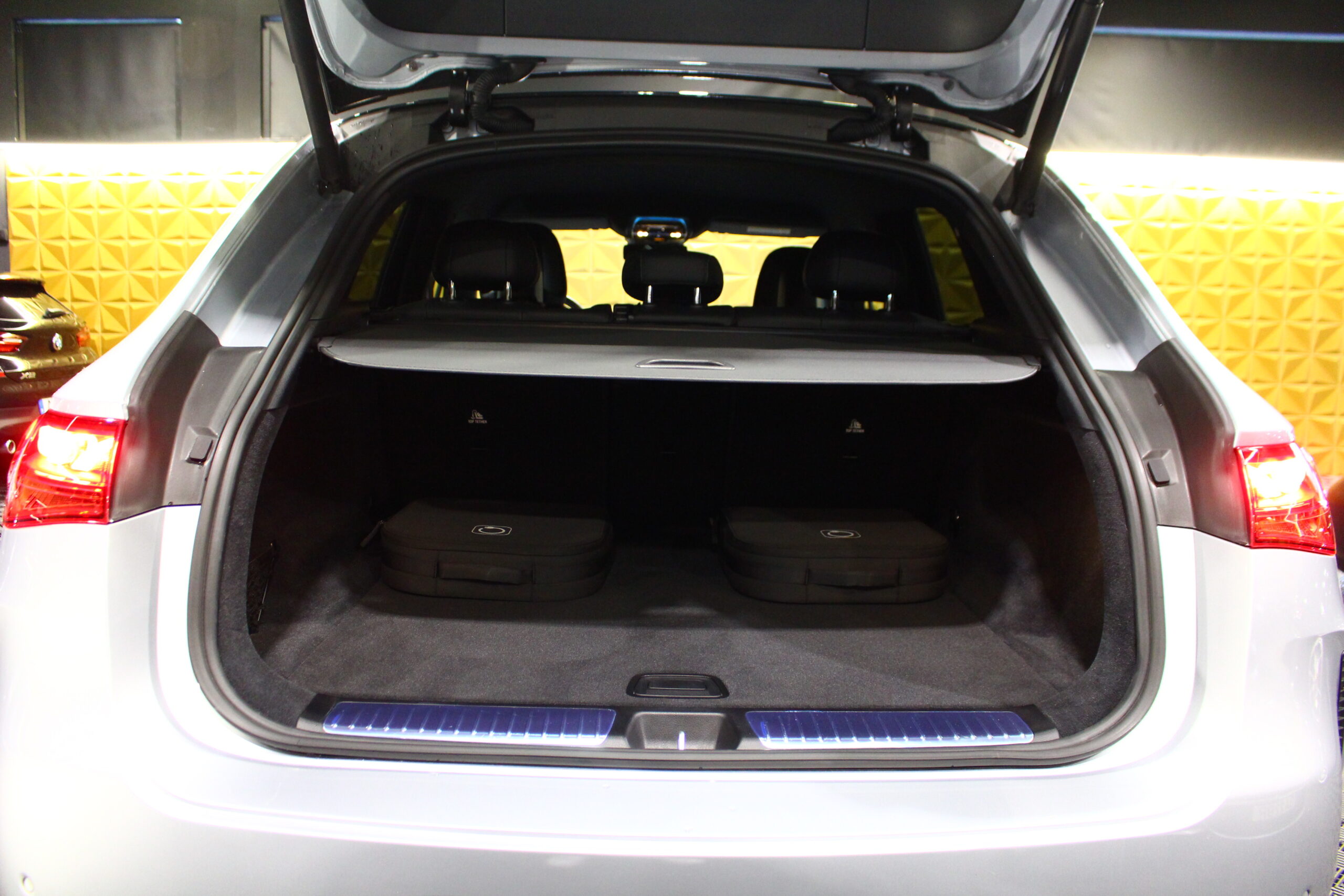 Mercedes-Benz EQE SUV 300 Edition