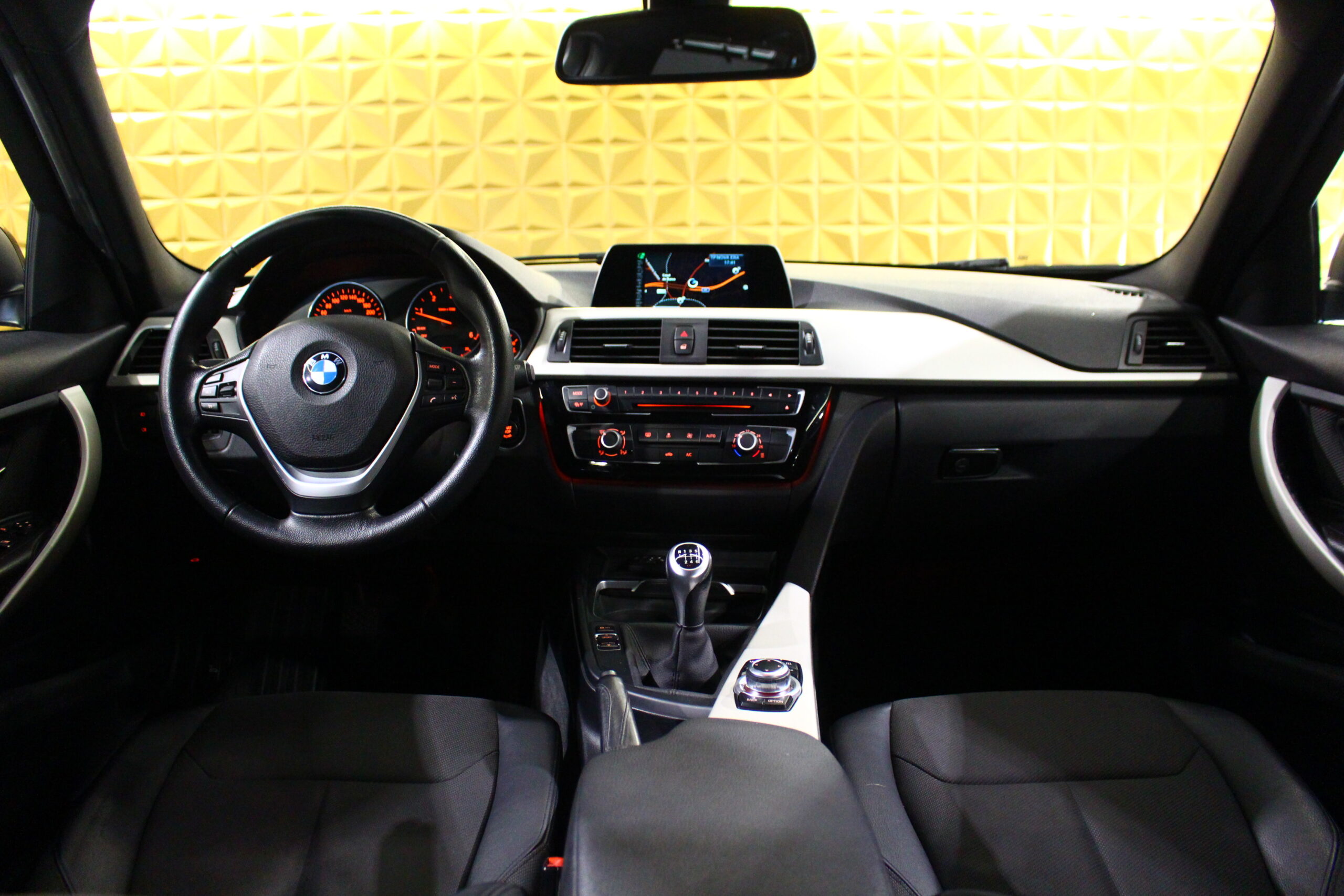 BMW 318 d EfficientDynamics Line Luxury