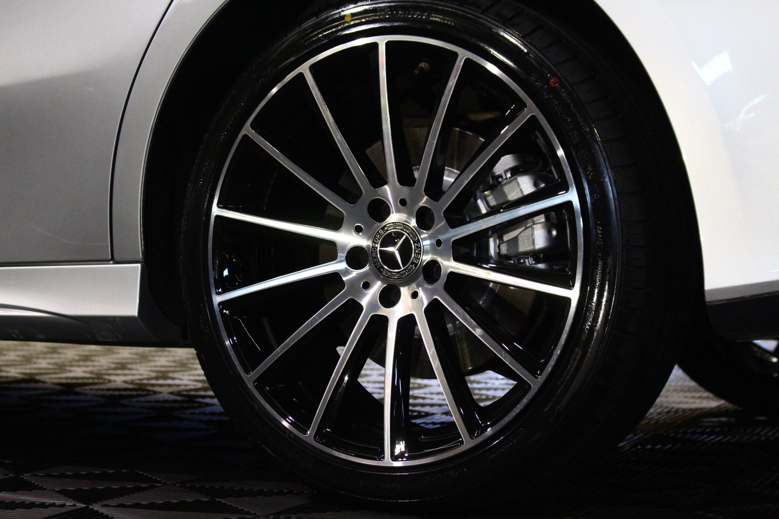 Mercedes-Benz A 250 e AMG Line