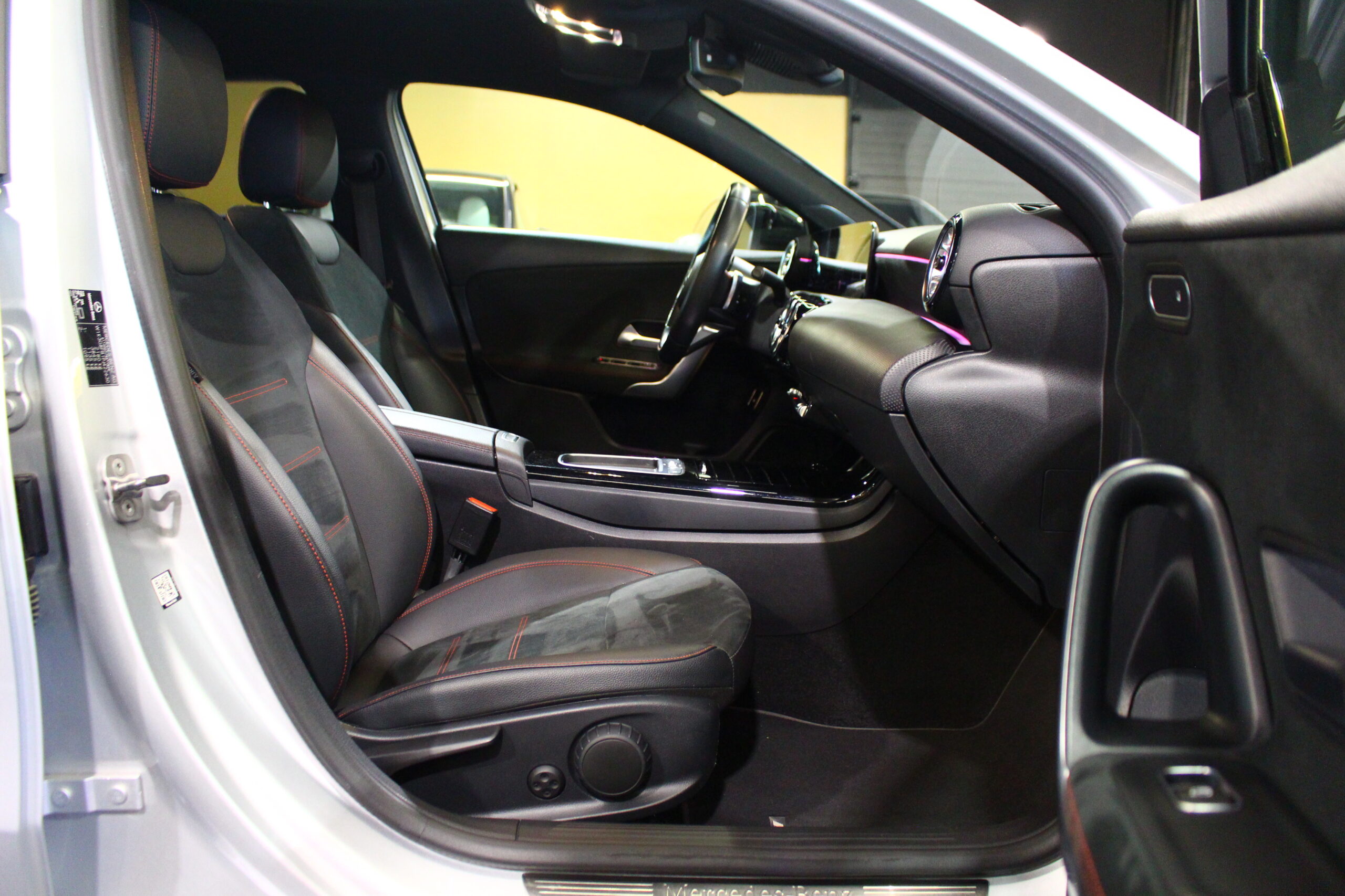 Mercedes-Benz A 250 e AMG Line