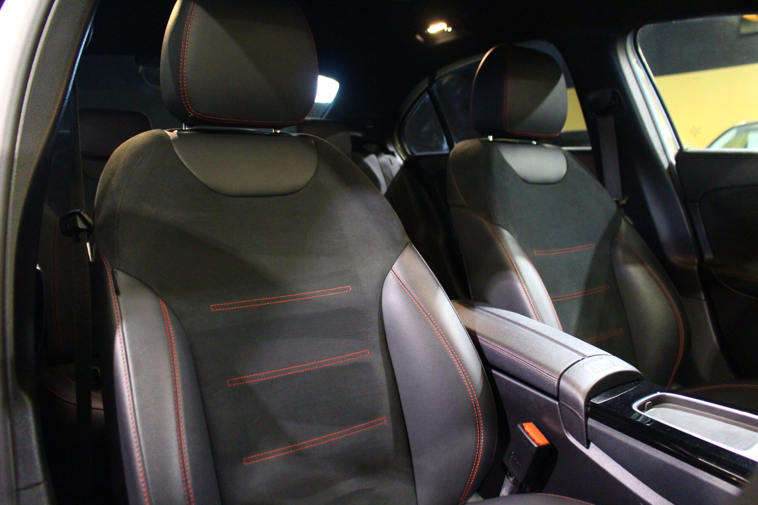 Mercedes-Benz A 250 e AMG Line