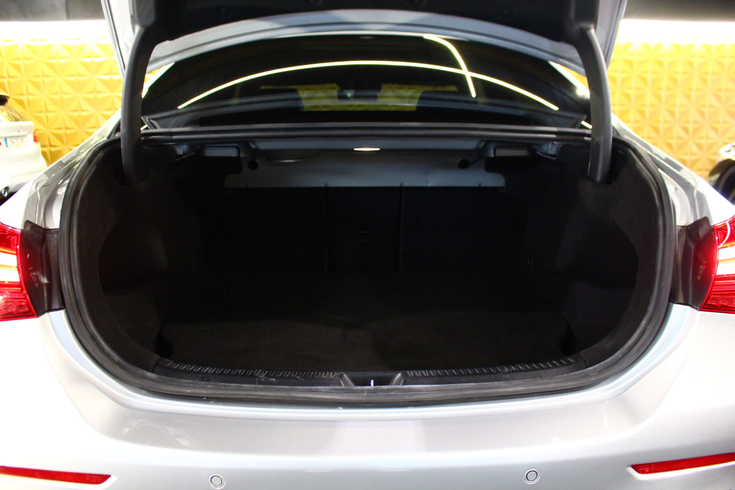 Mercedes-Benz A 250 e AMG Line