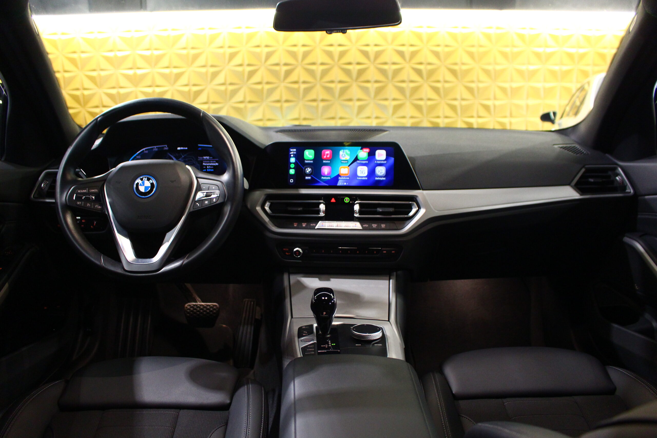 BMW 320 e Line Sport Auto