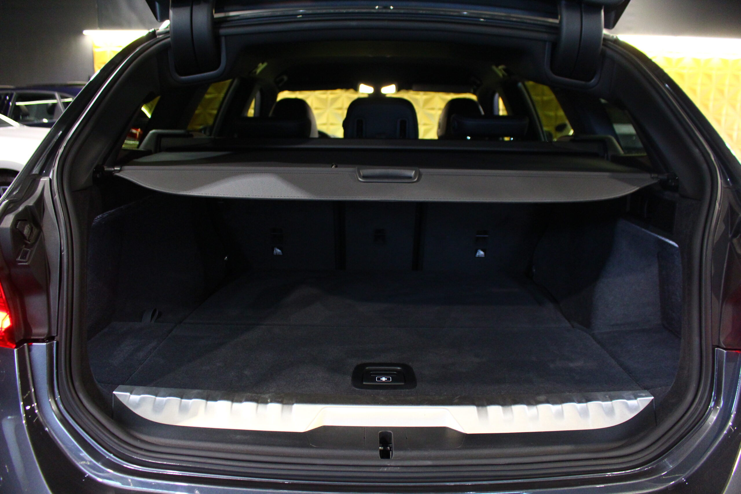 BMW 320 e Line Sport Auto