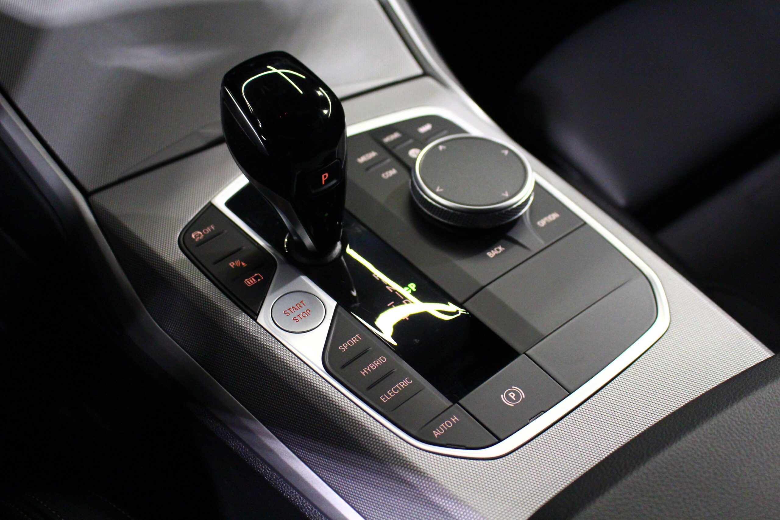 BMW 320 e Line Sport Auto