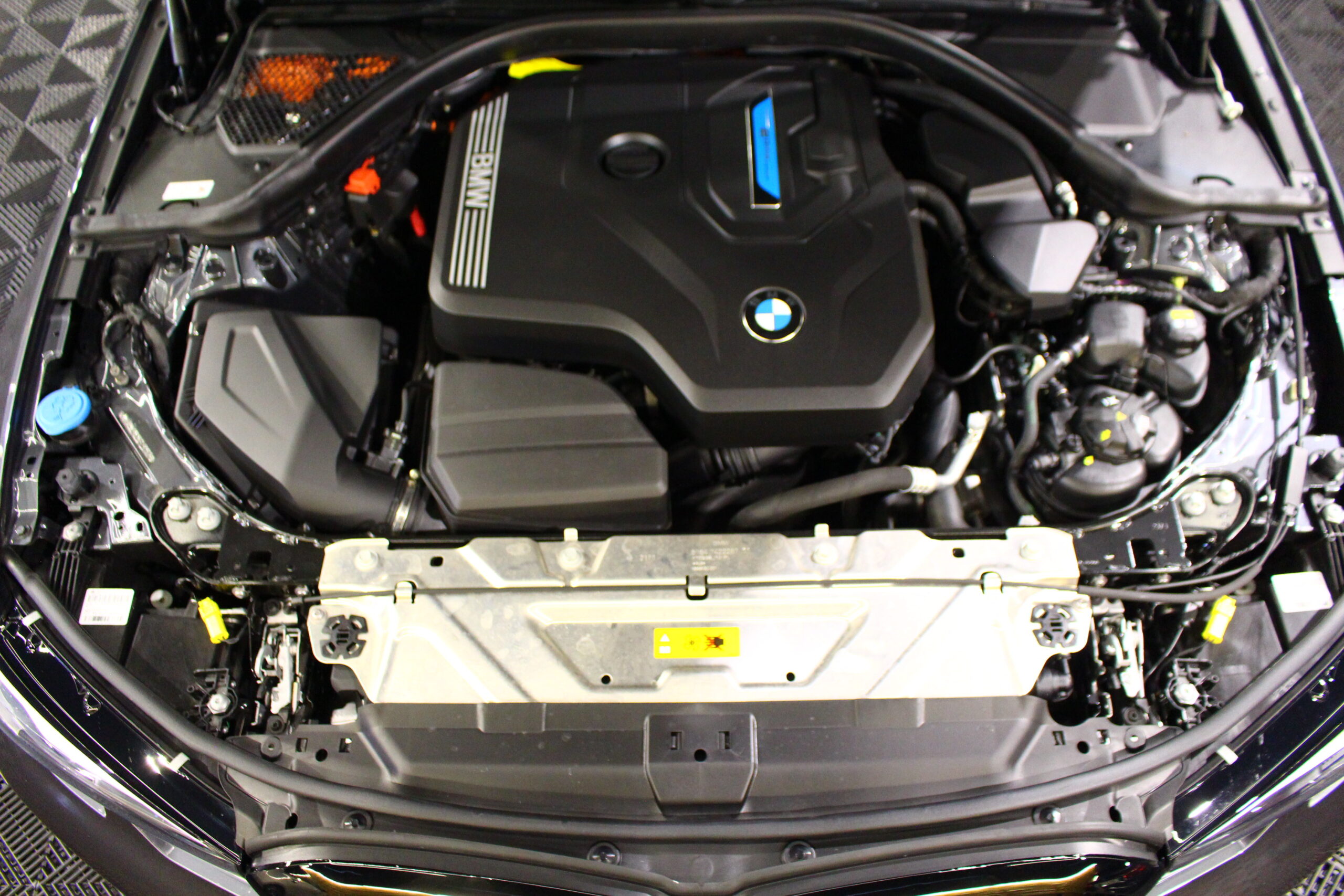 BMW 320 e Line Sport Auto