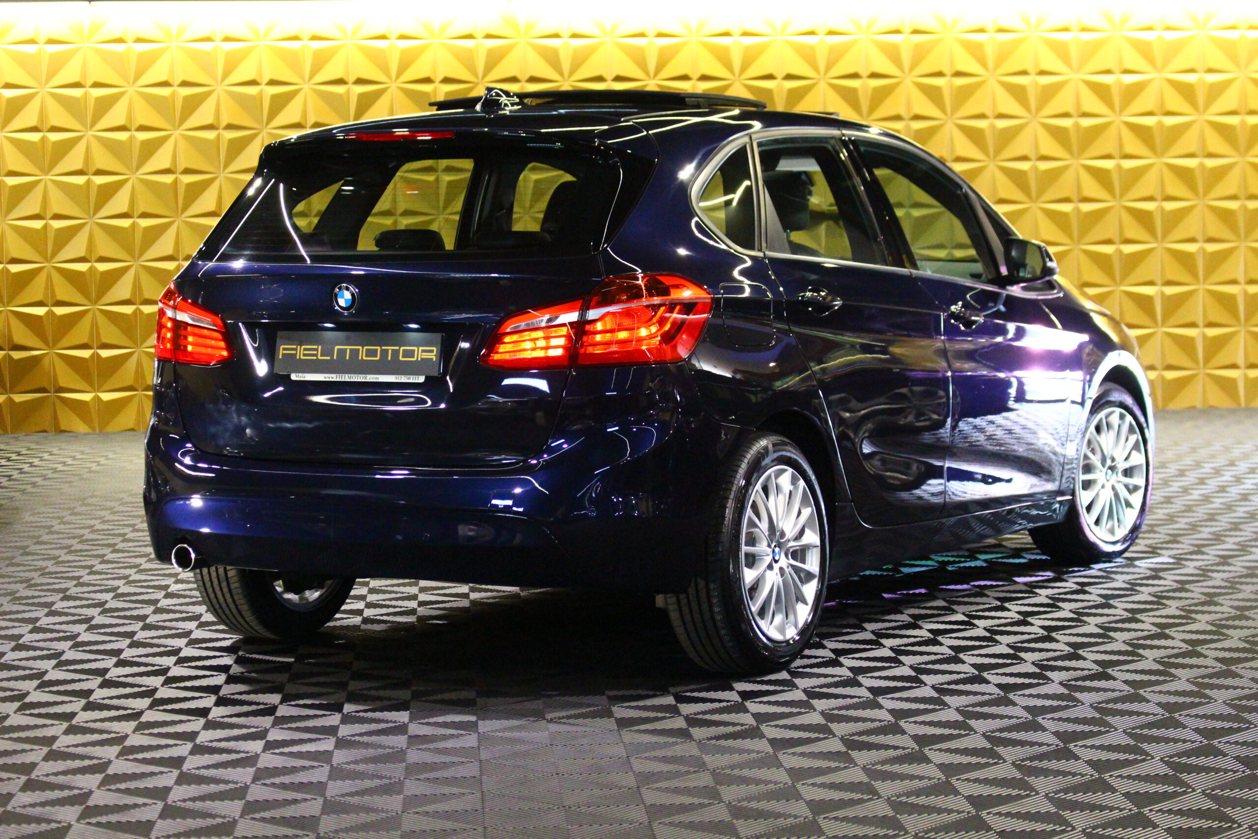 BMW 218 Active Tourer d Line Sport Auto
