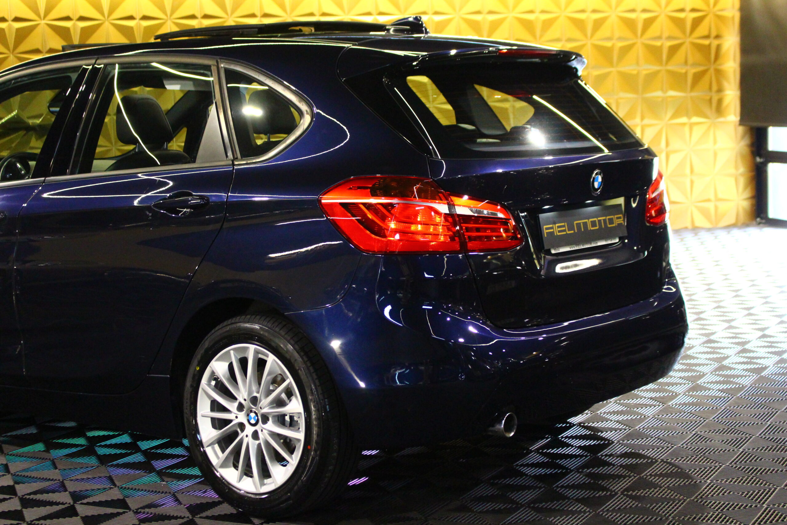 BMW 218 Active Tourer d Line Sport Auto