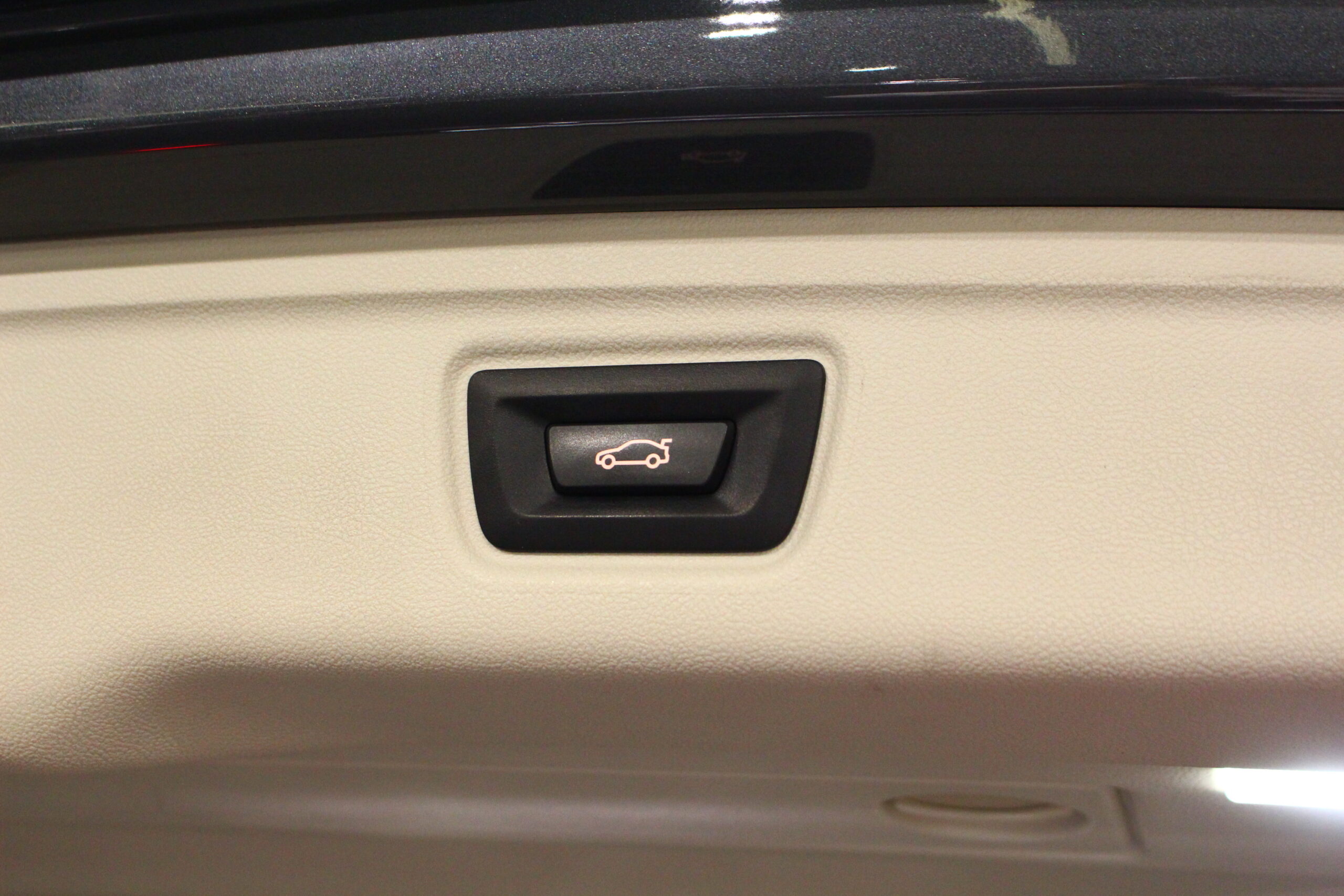 BMW 320 e Line Sport Auto